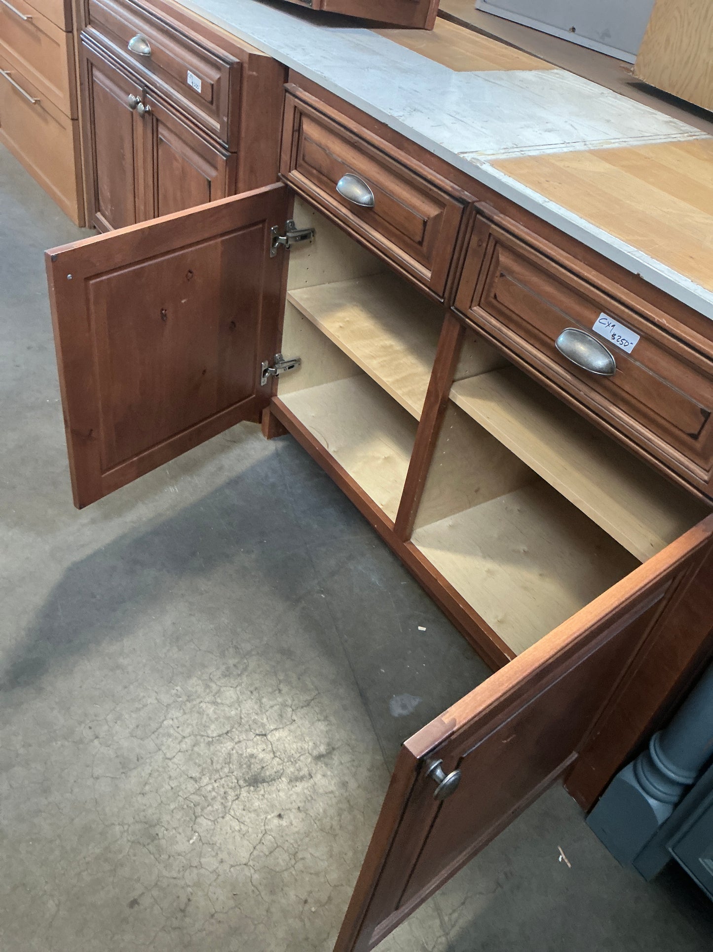 Cabinet, kitchen Base Brown, 2 Door CX9