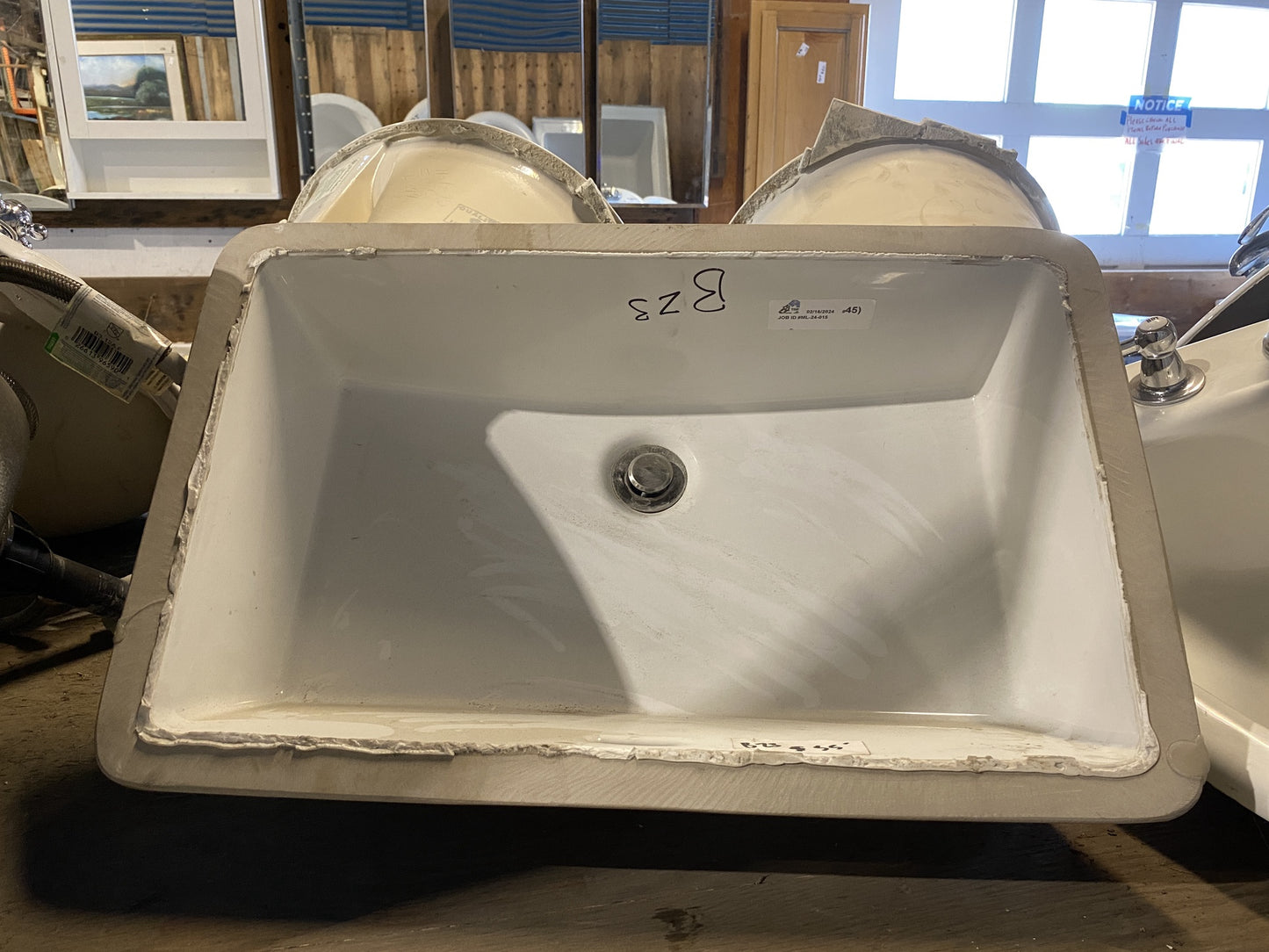 White Rectangular Sink BZ3