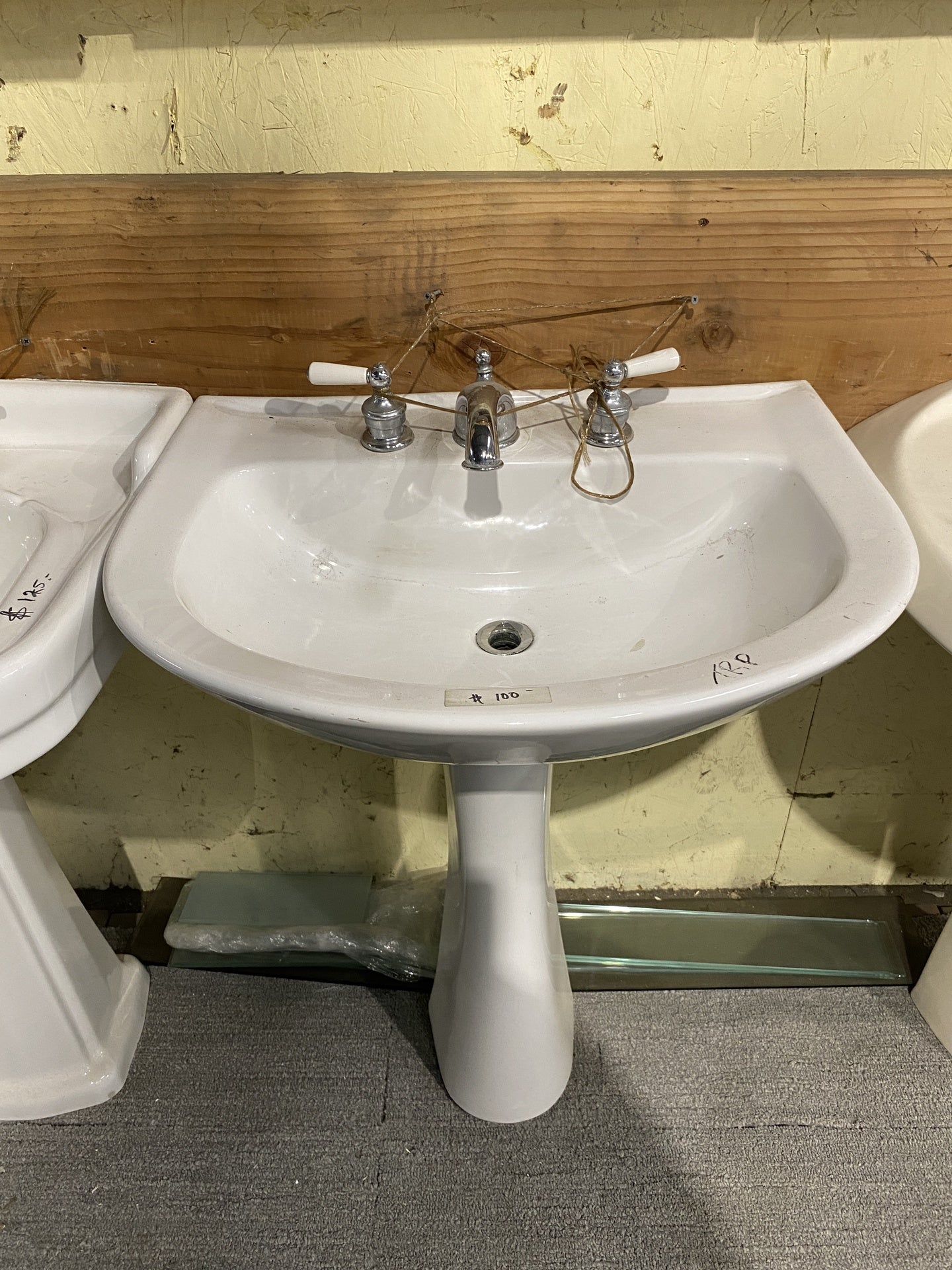 White Vintage Pedestal Sink