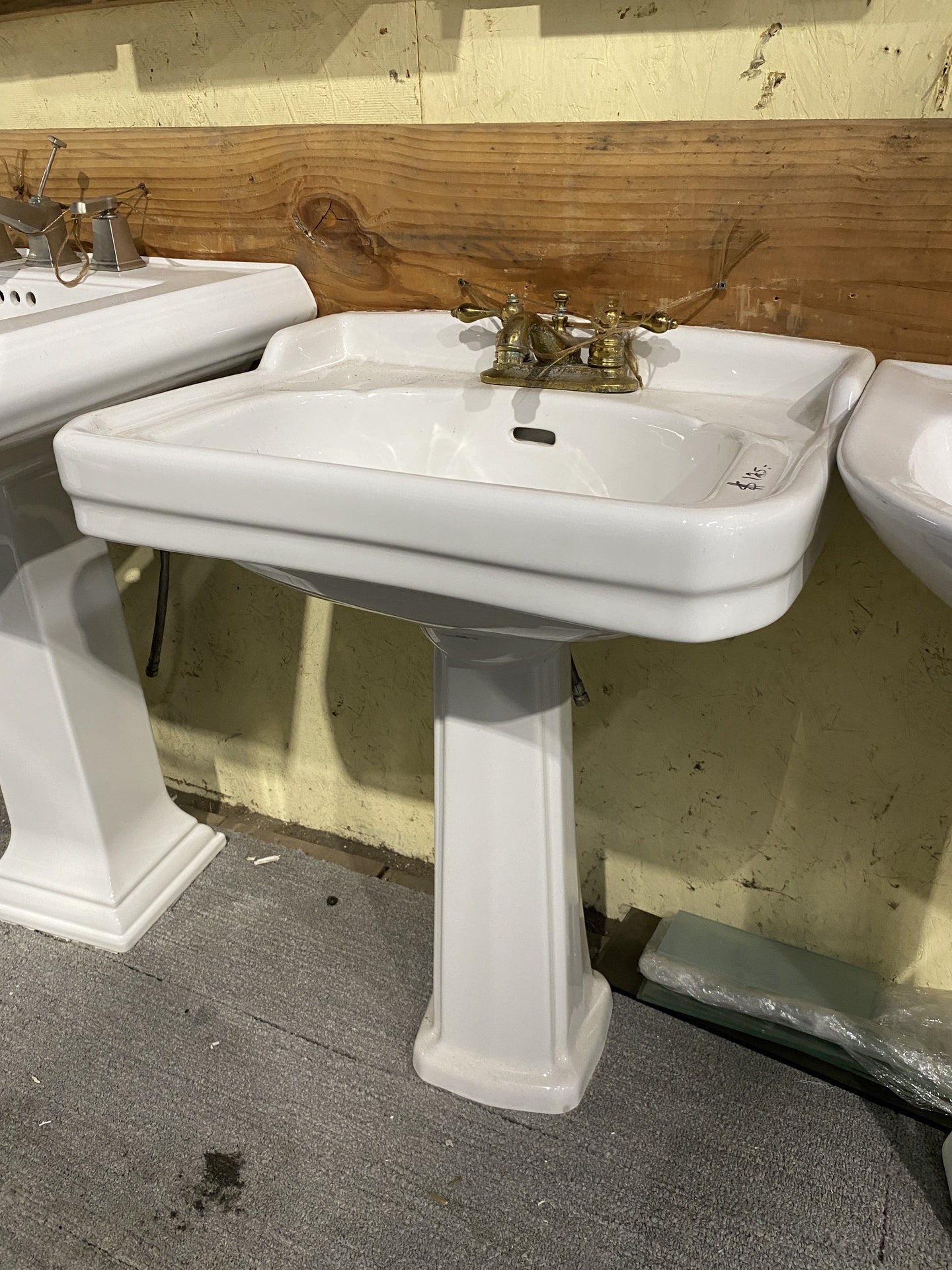 Square Pedestal Sink TRP