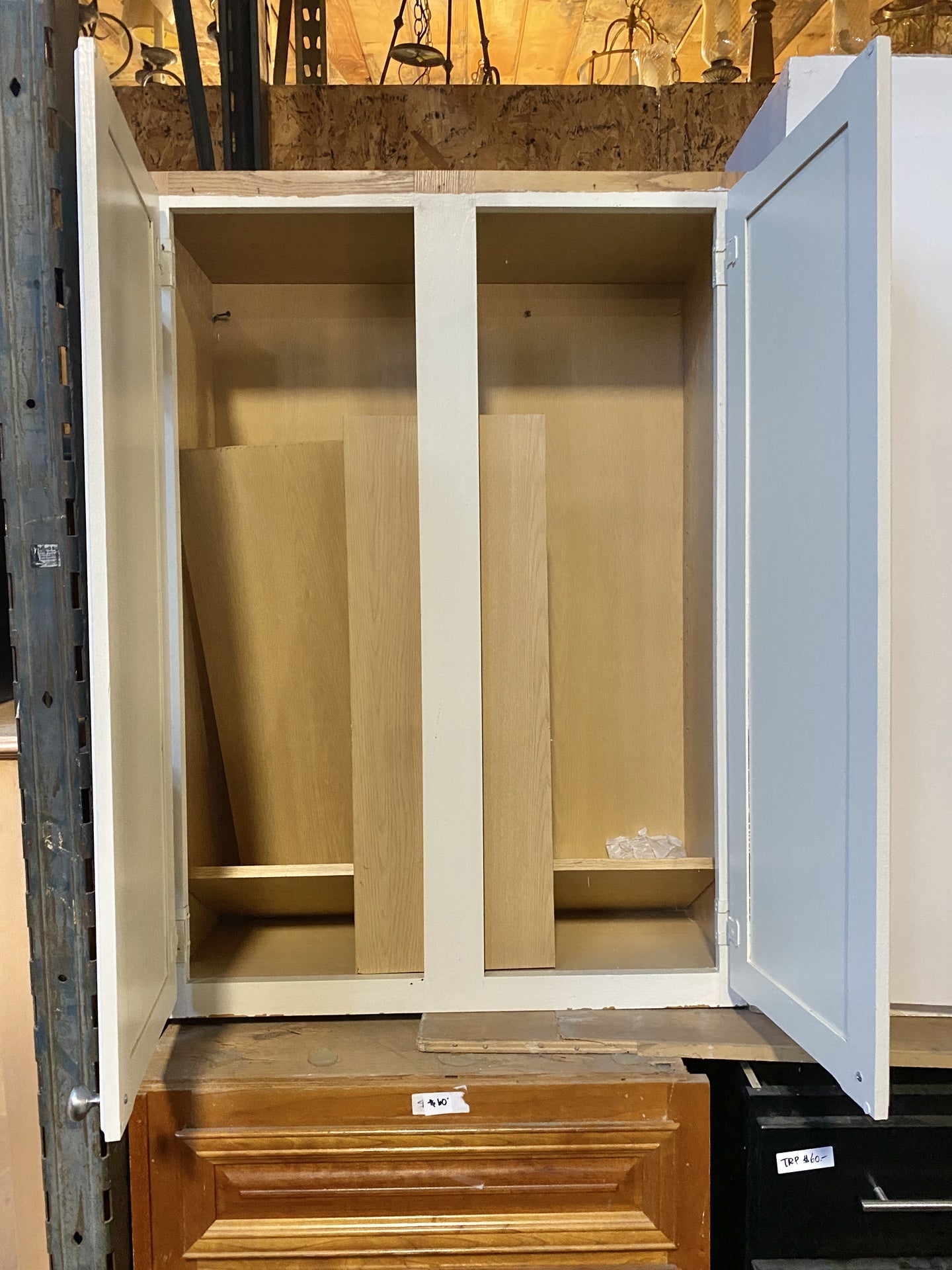 Cream Cabinet with Shelves BJ3