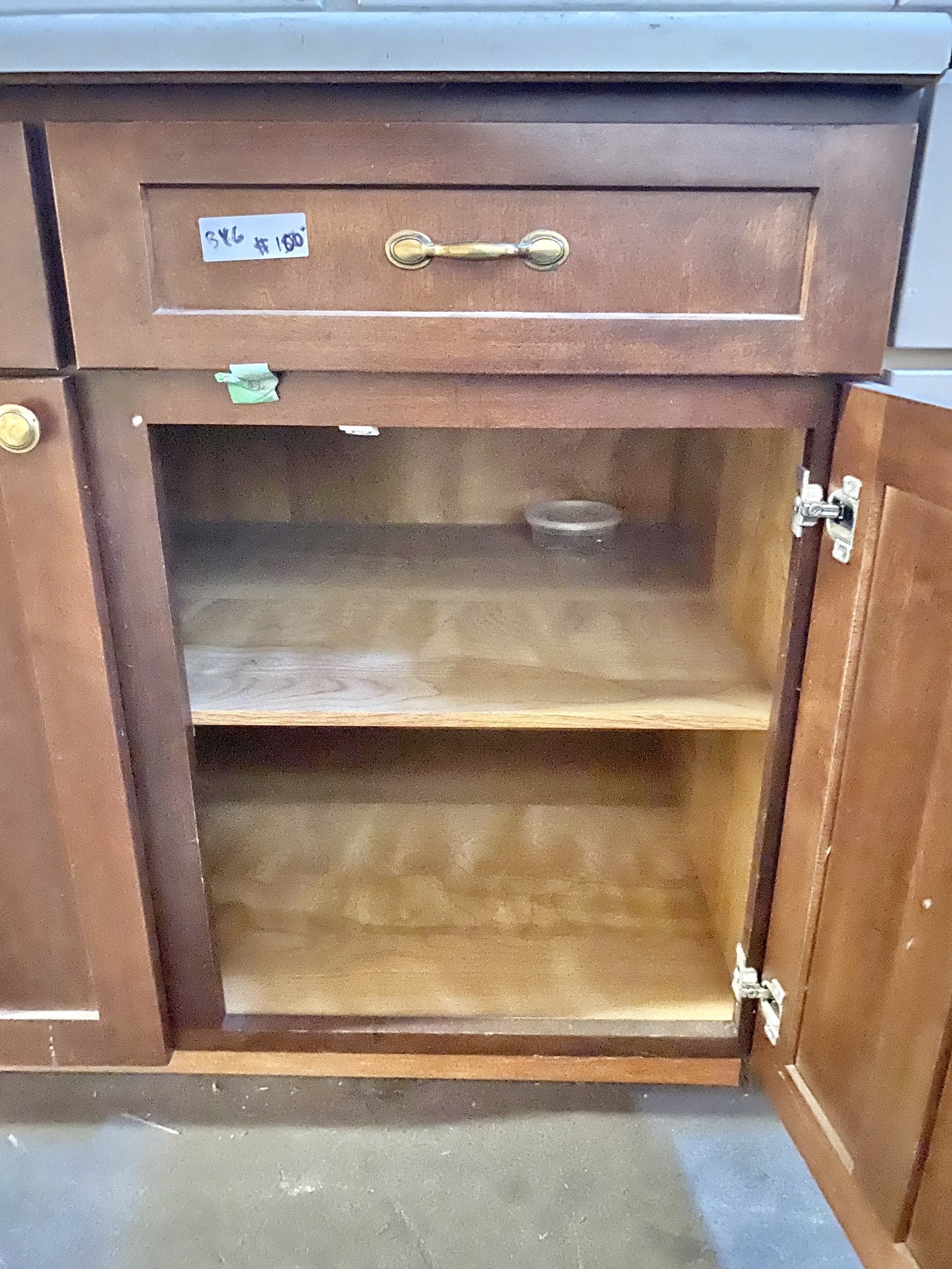 Brown Bottom Cabinet White Counter BY6