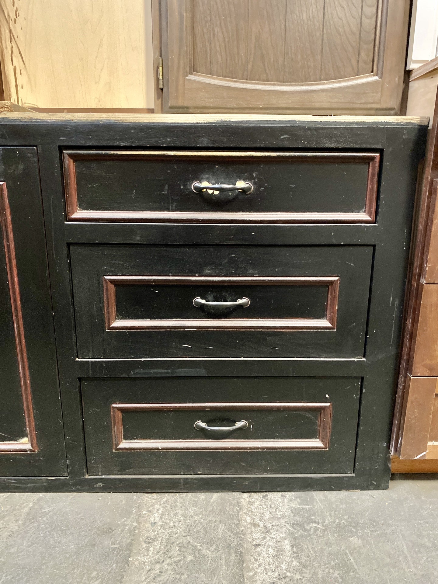 Lower Cabinet Black 3 Drawer BQ1