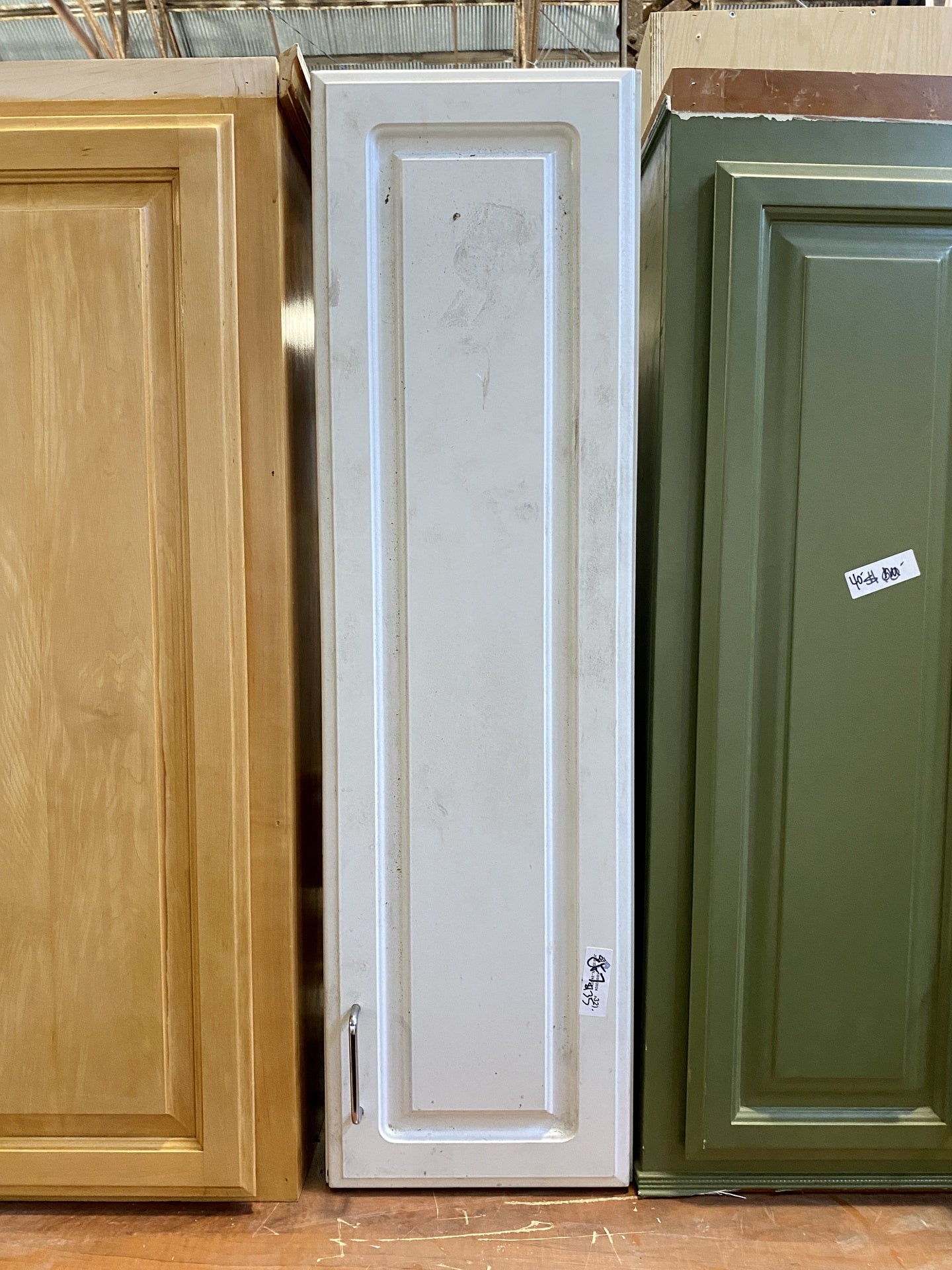 White Slim Cabinet CF7