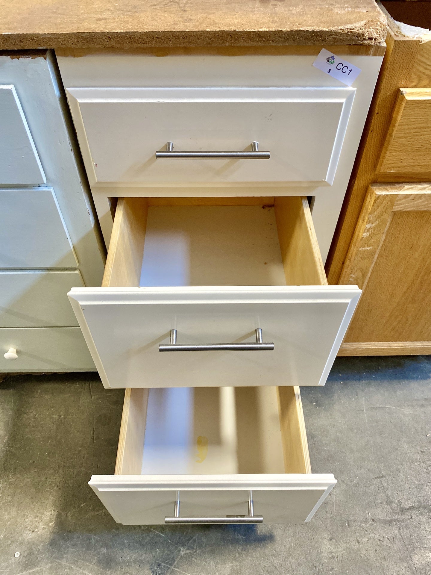 White 3 Drawer Cabinet CC1