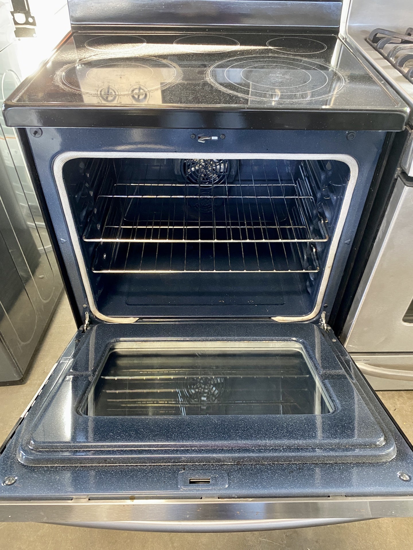 Samsung Electric Range CG8