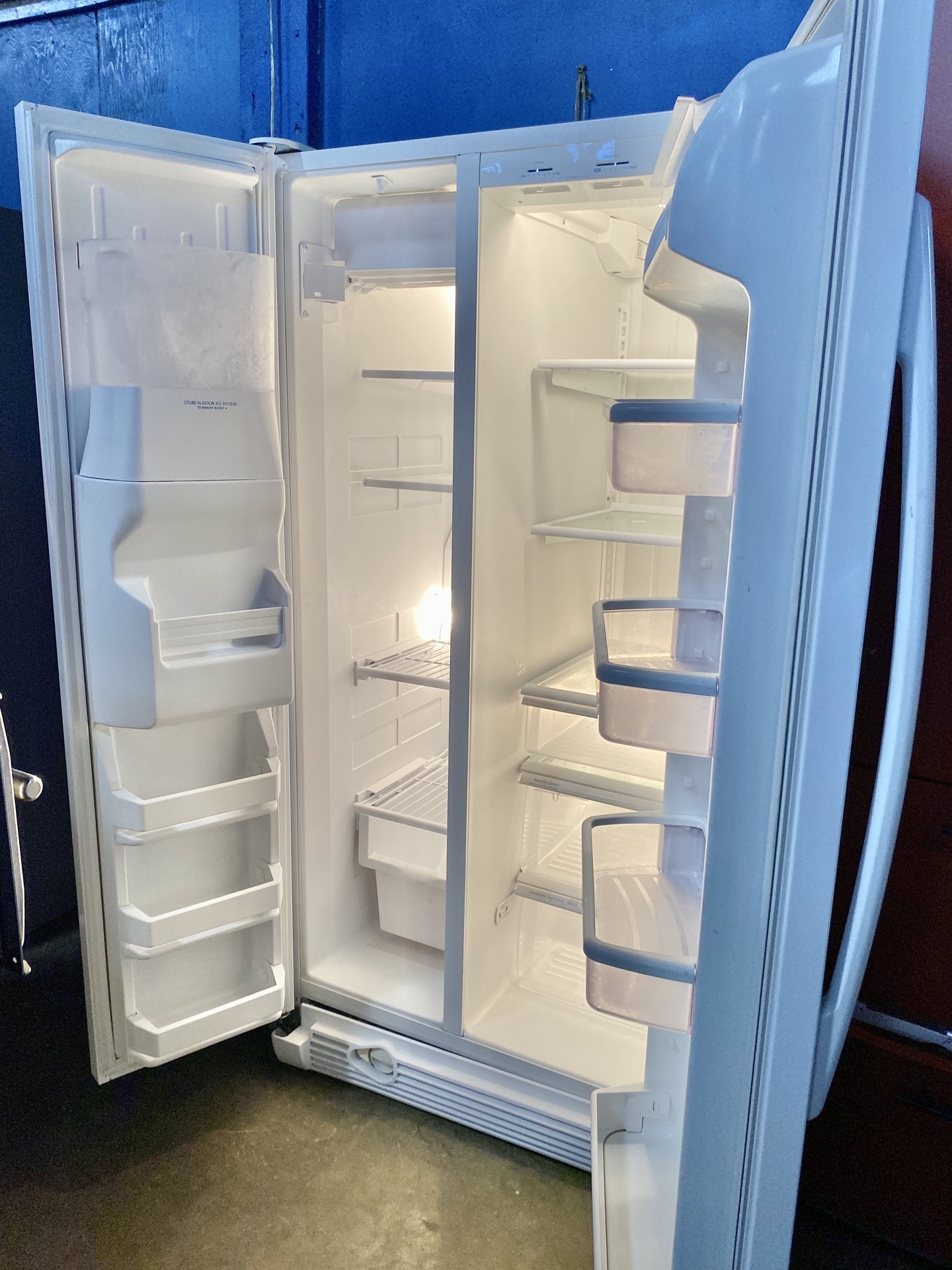 Maytag Refrigerator White CH8