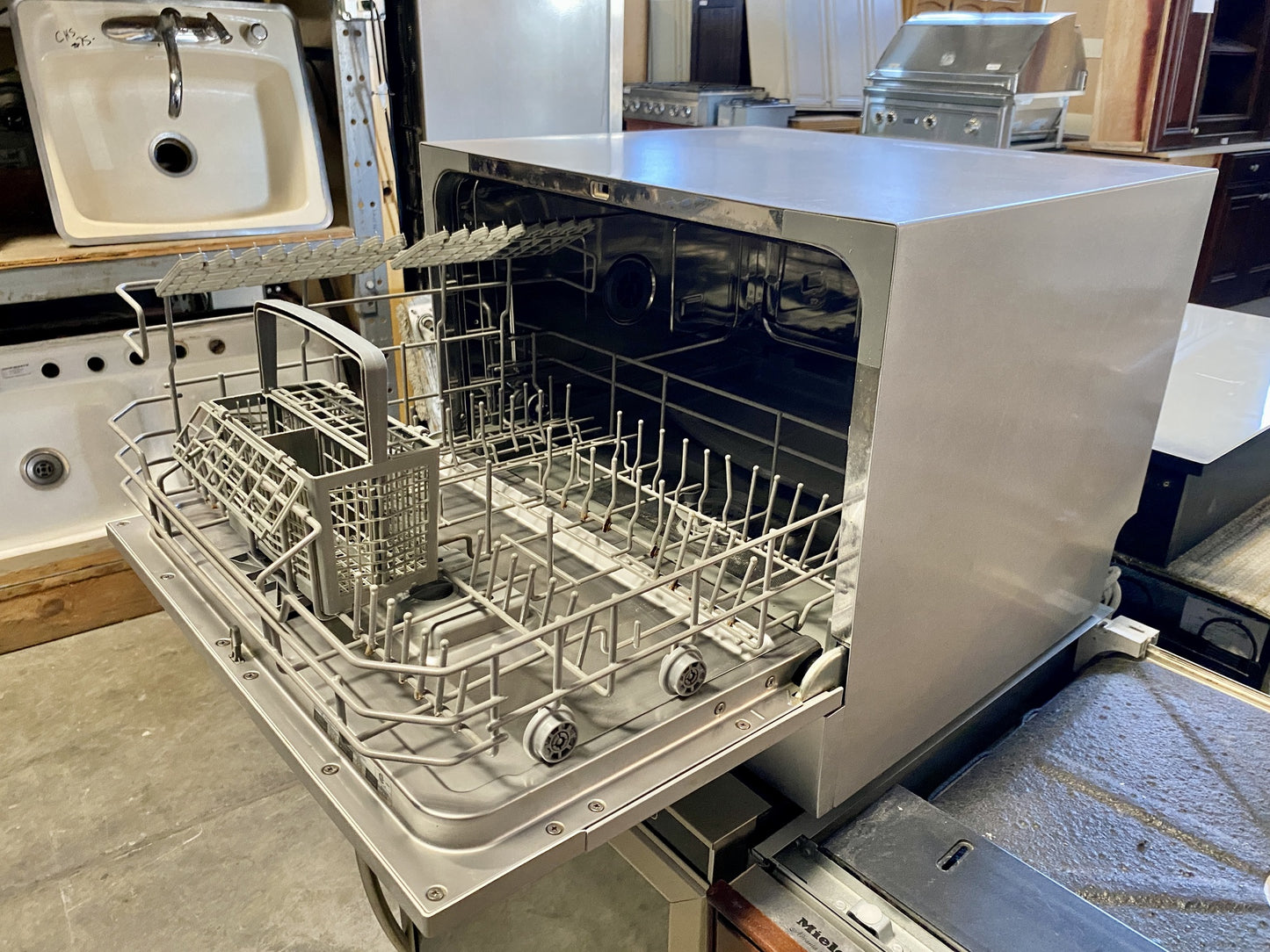 SPT Mini Dishwasher TRP