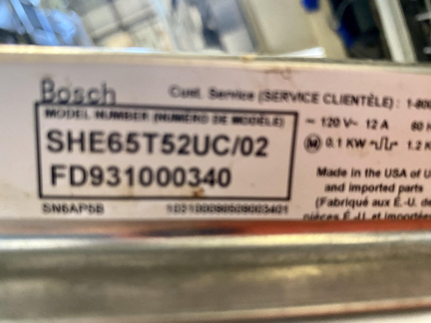 White Bosch Dishwasher CJ6