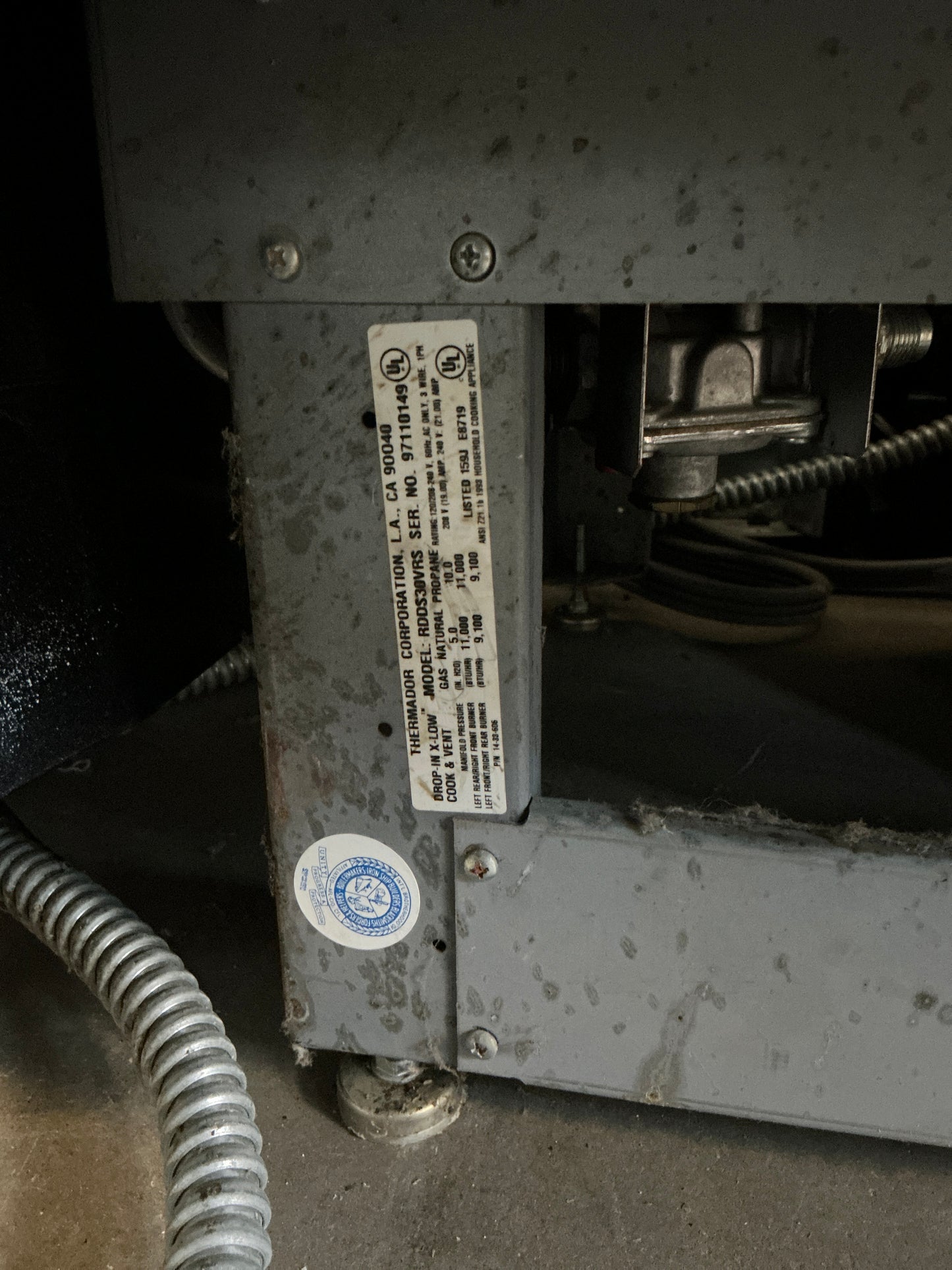 Thermador 30" Stove · Electric Oven · CV1