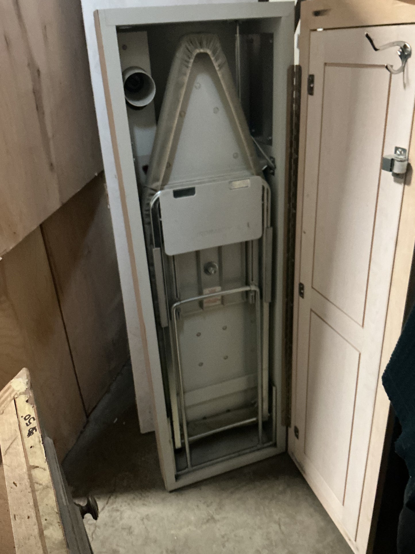 Cabinet Ironing Board CO9