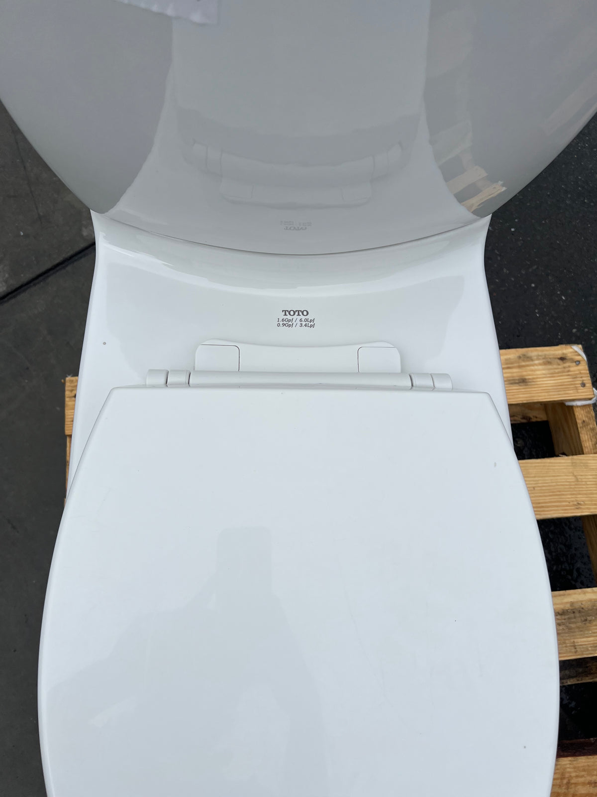 Toto dual-flush mark, CX7 | The ReUse People Oakland