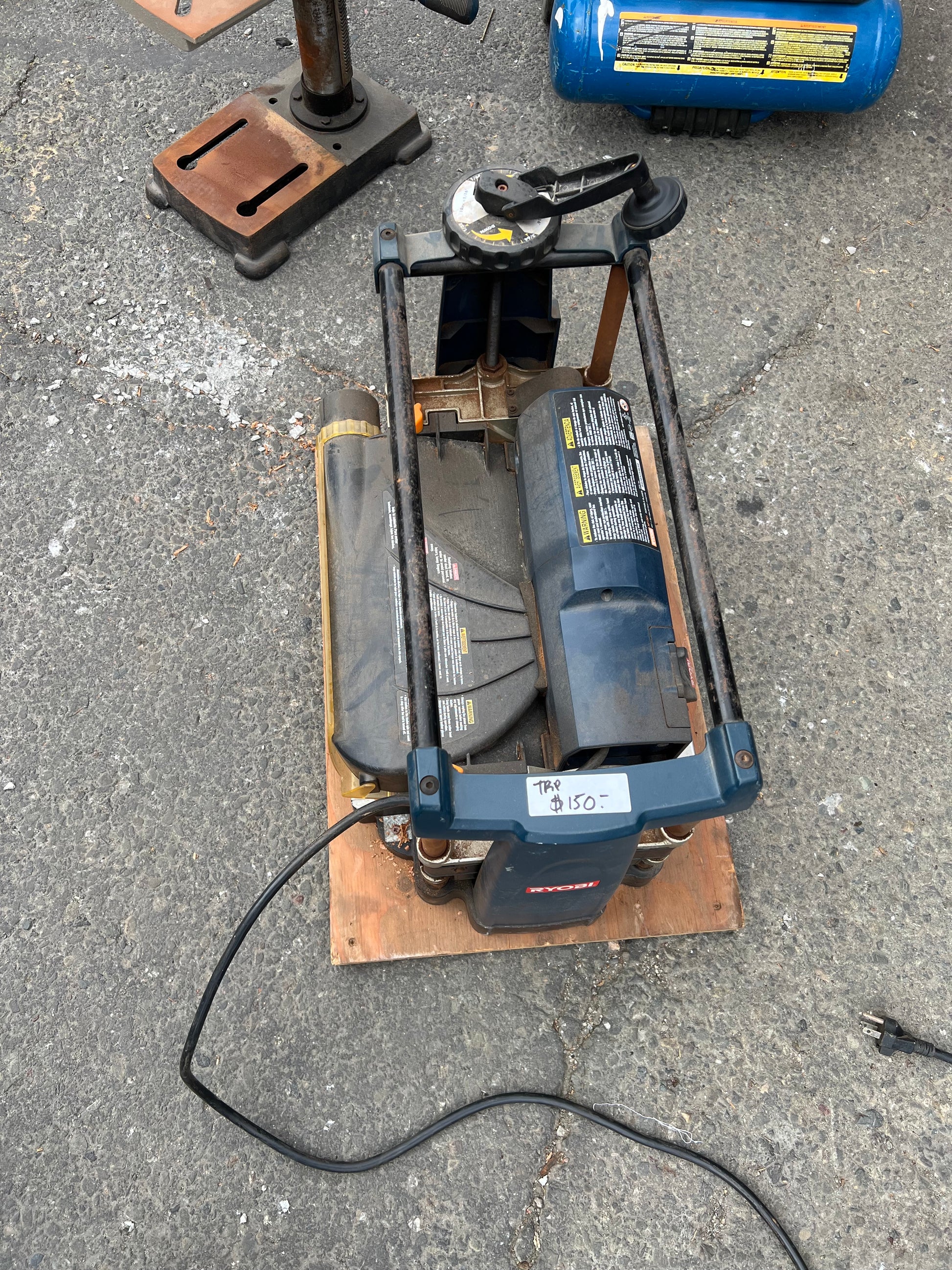Ryobi thickness planer top view