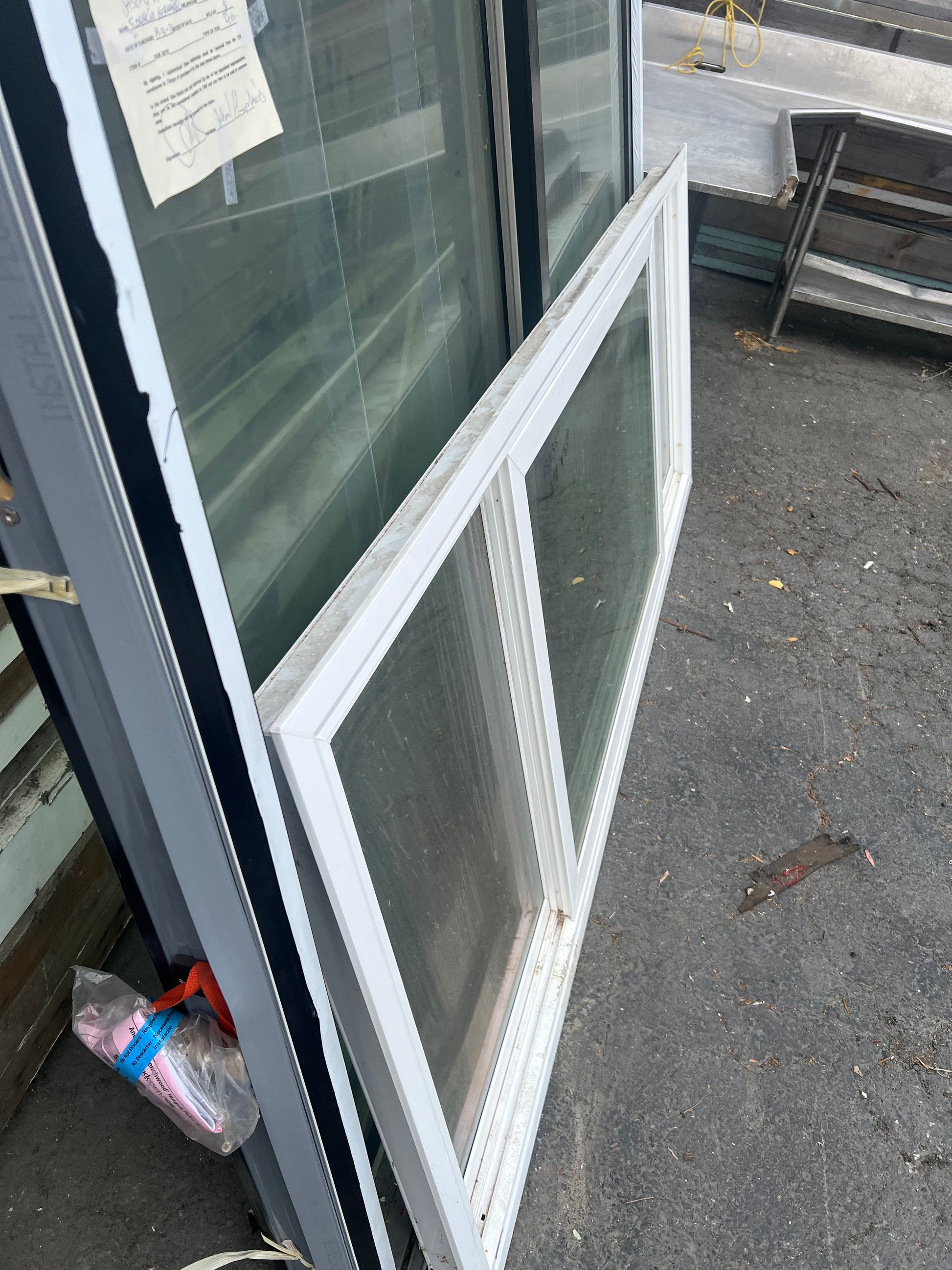 White vinyl sliding window 95x35 top view