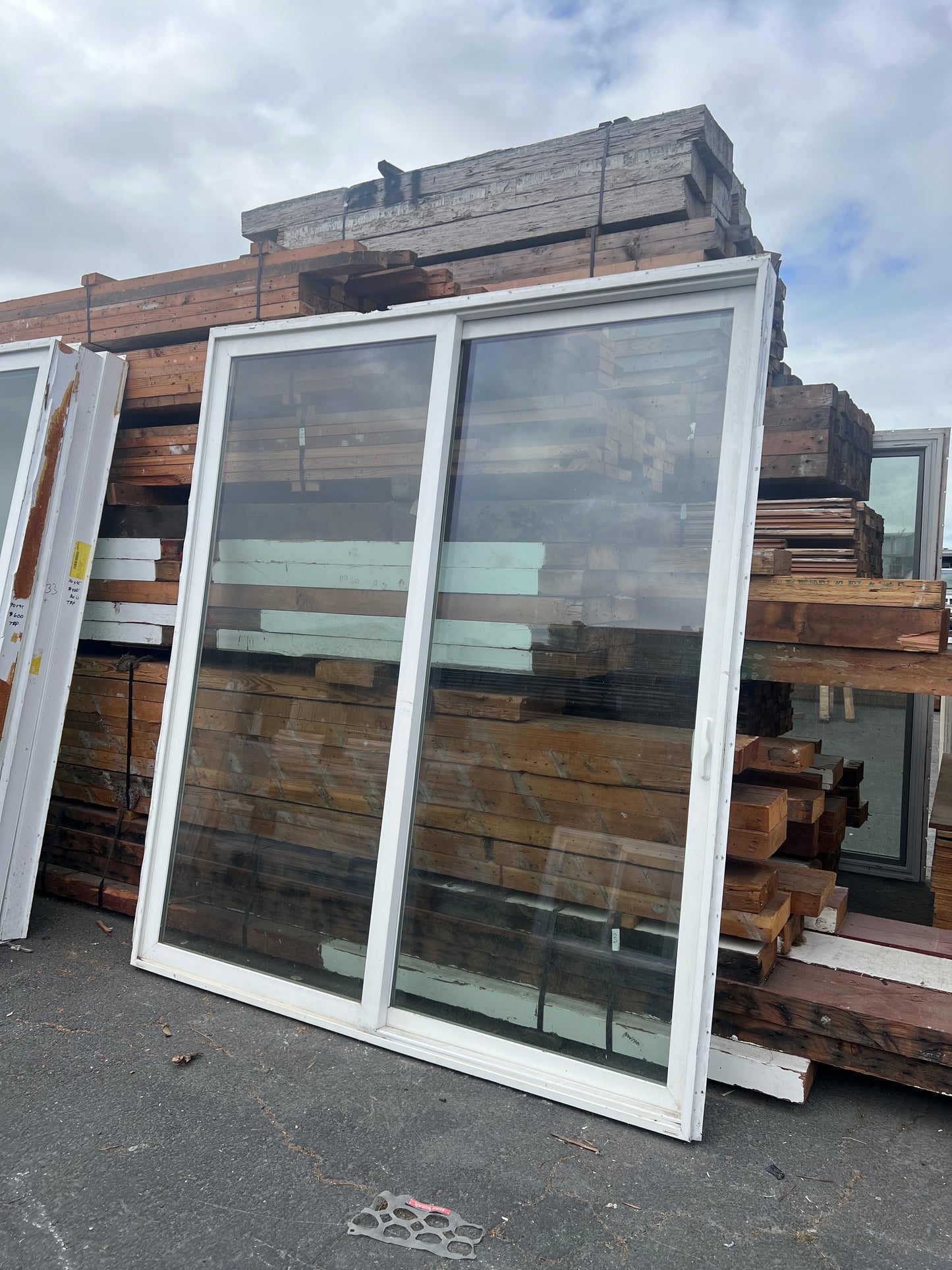White vinyl exterior sliding door 83x95 Oakland