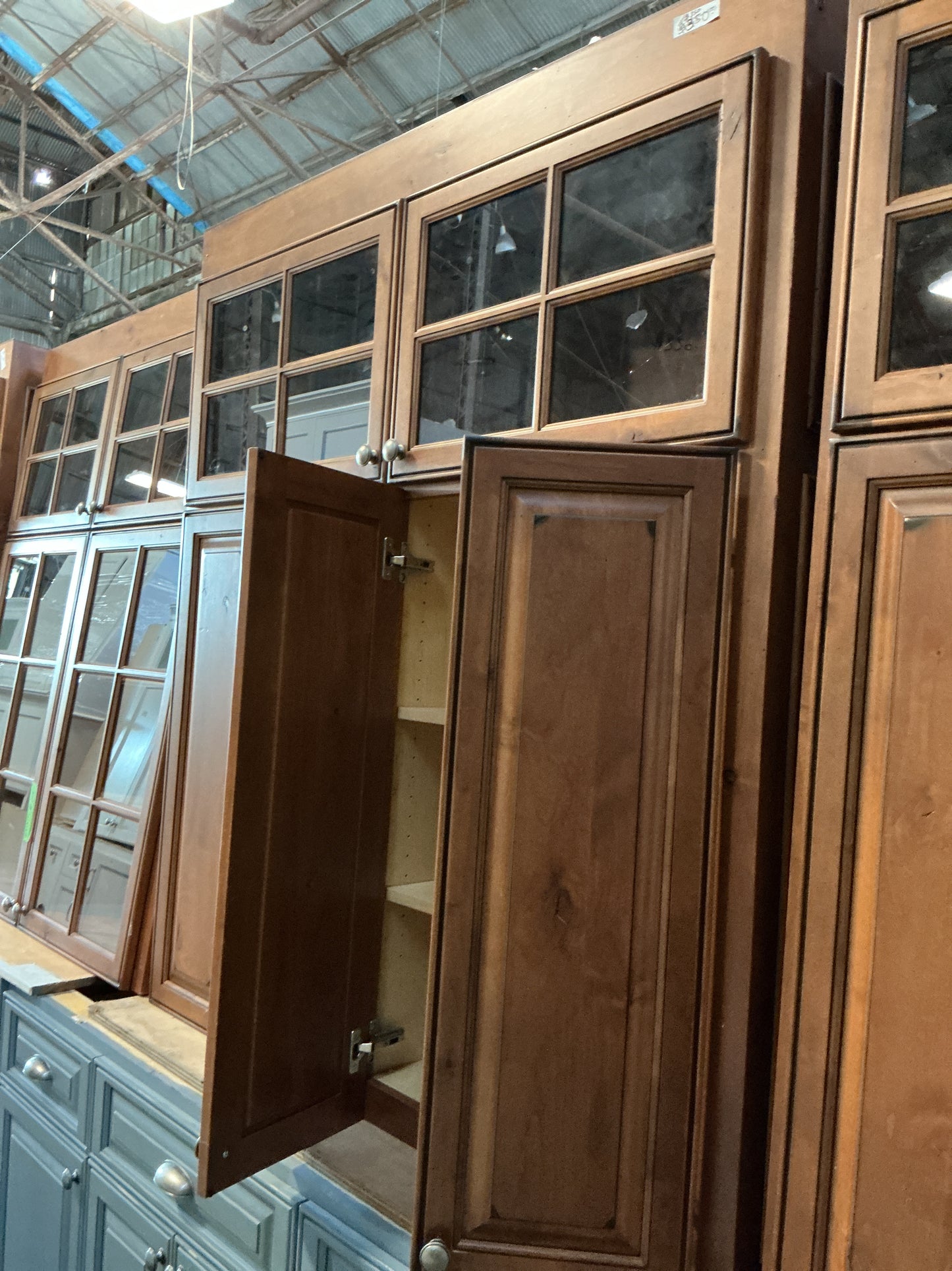 Cabinet, kitchen Upper Brown CX9
