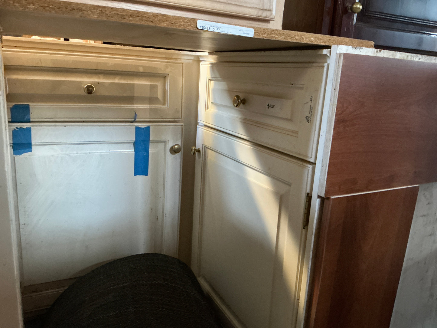 Kitchen Cabinet Base, CM9