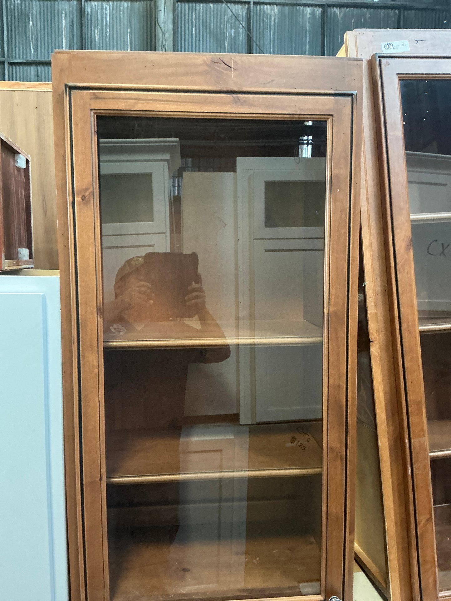 Cabinet, kitchen Upper Brown Glass, CX9