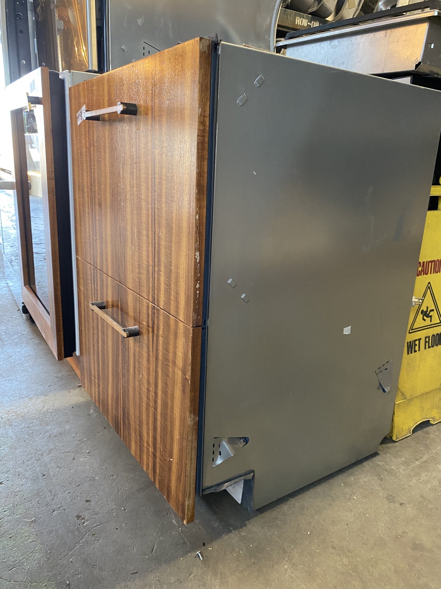 Fisher and Paykel Dishwasher, Paneled BQ3