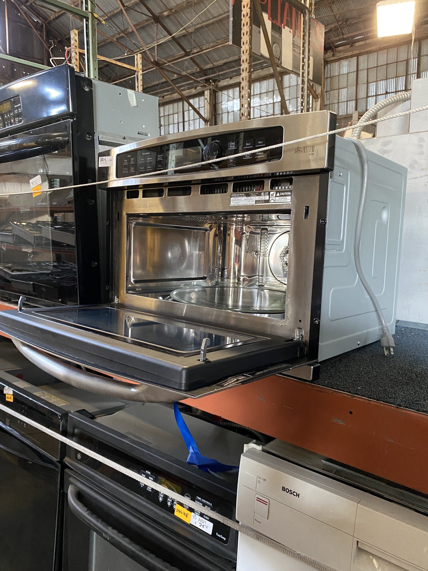 GE Profile Microwave BQ4