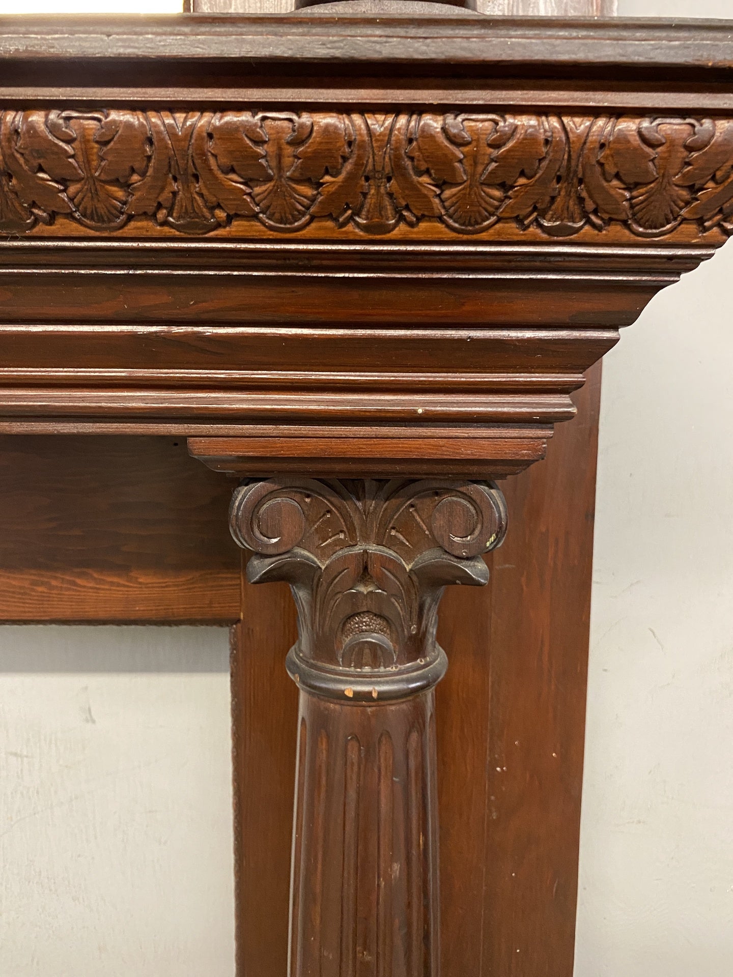 Softwood Firplace Mantle 4 Columns BQ1