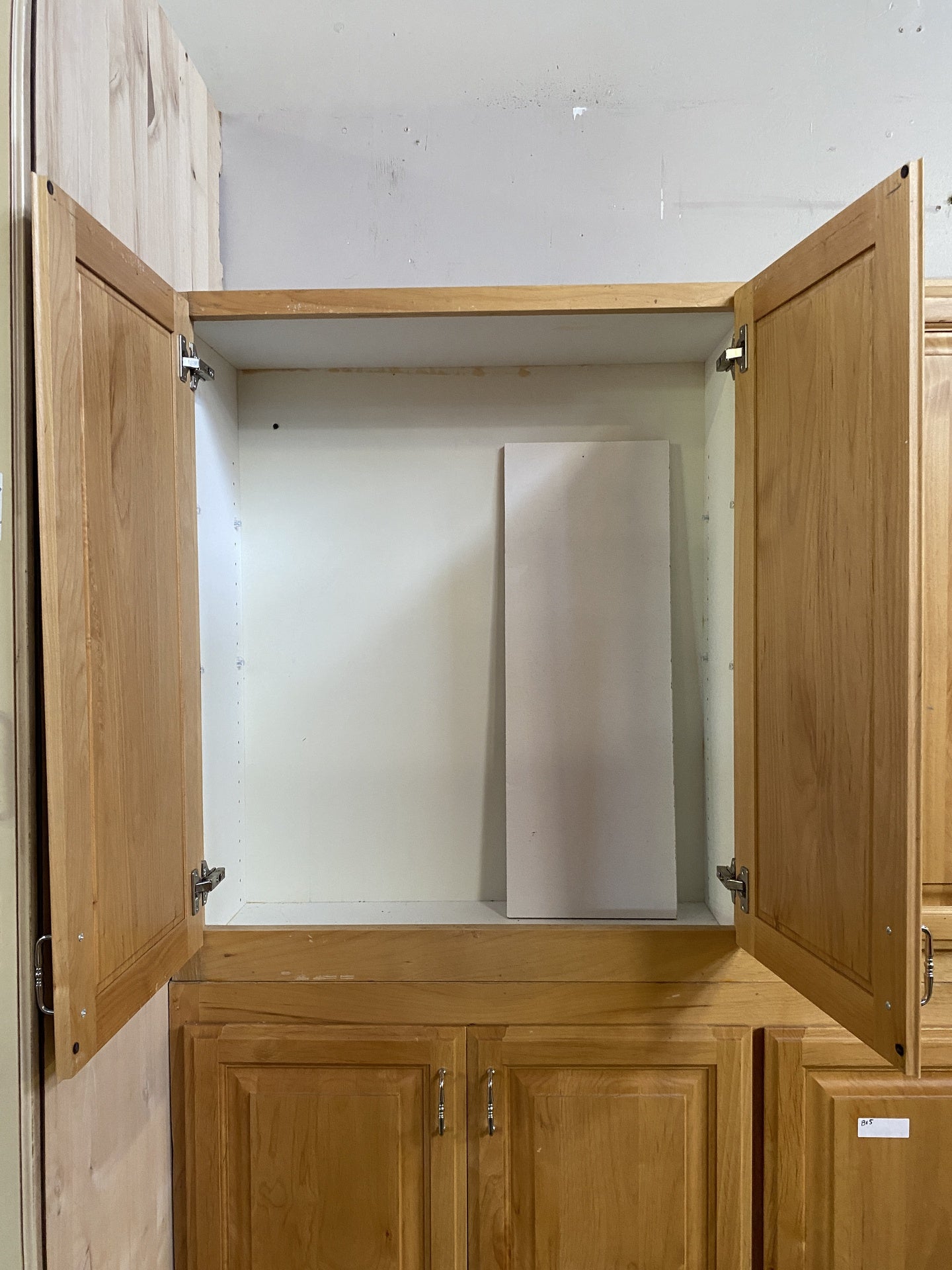 Light Brown 2 Piece Cabinet Set BU5