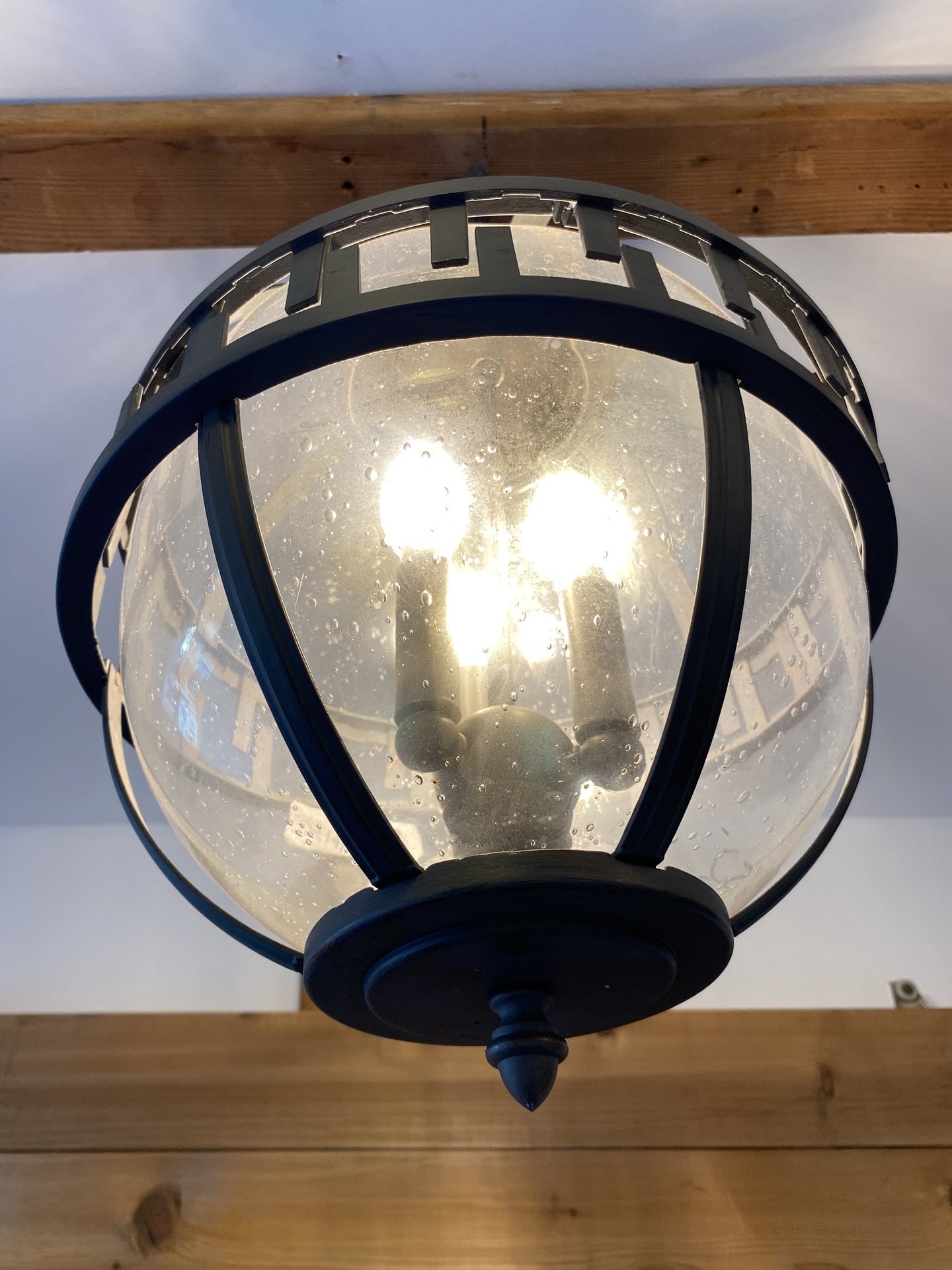 Globe Hanging Lamp BT8