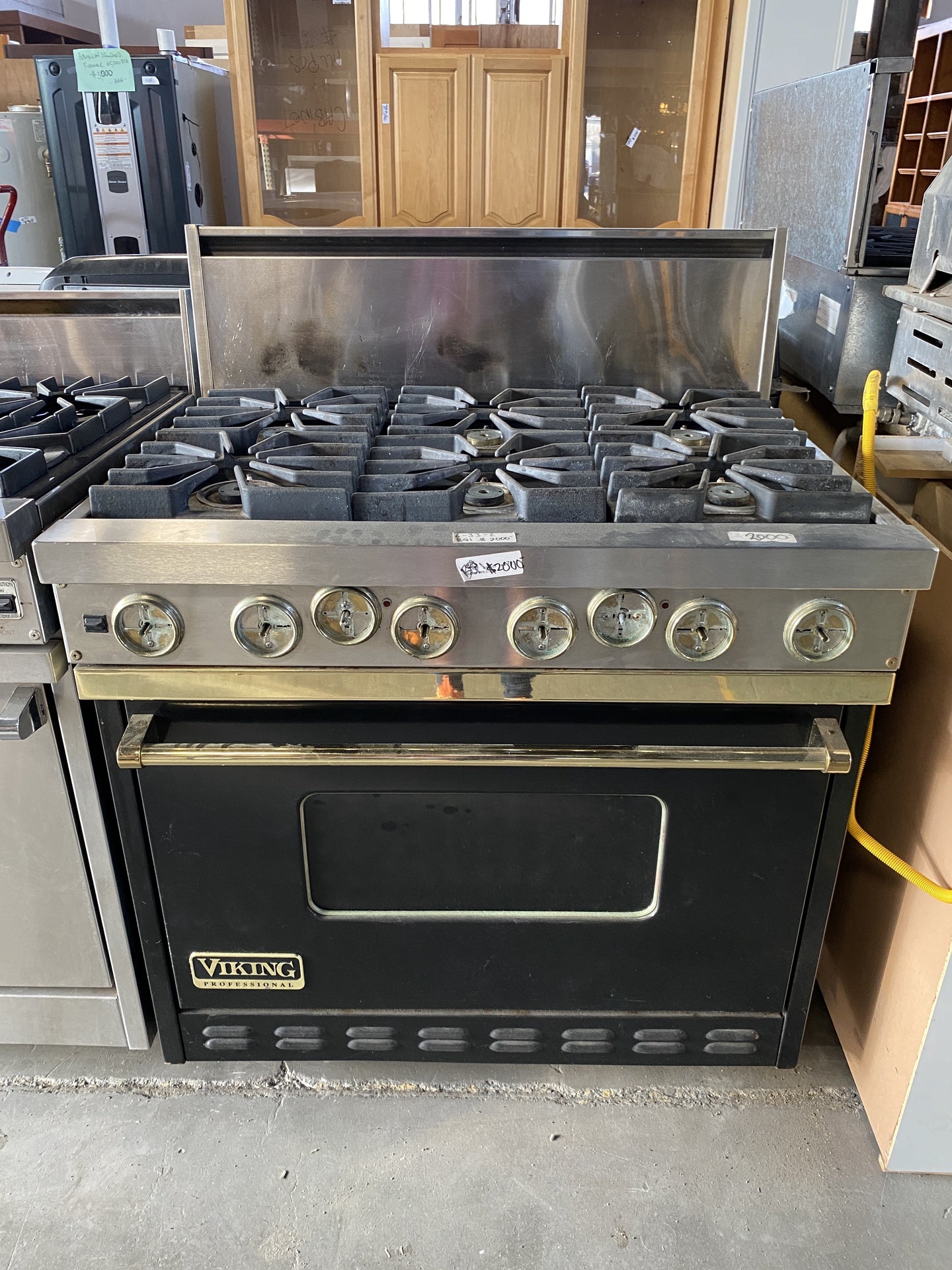 Viking Black &  Gold Vintage Range 220 V BQ1