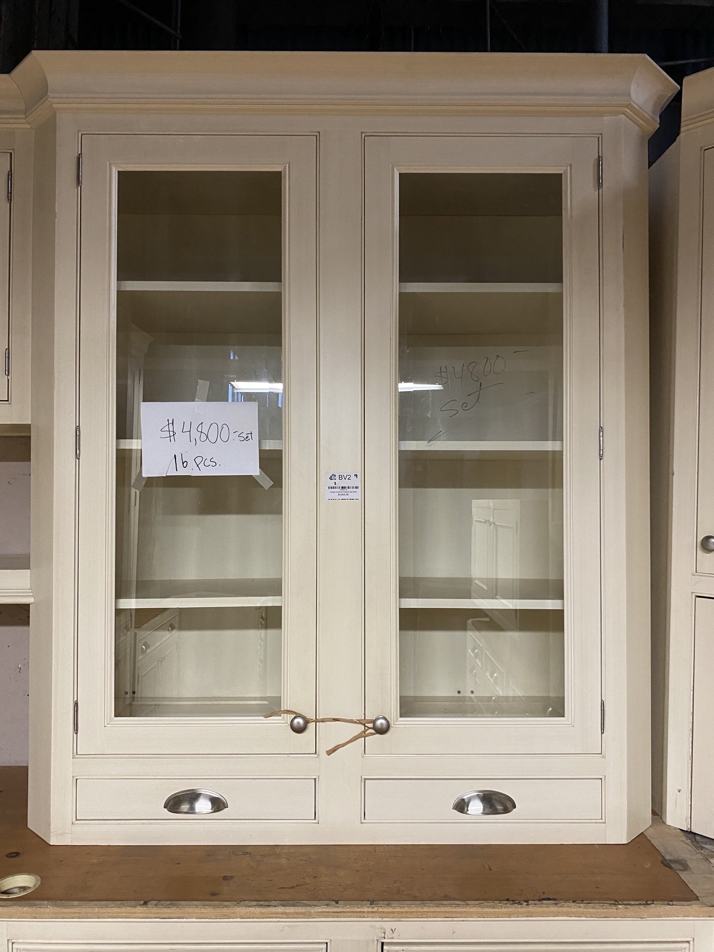 Cream Colored Cabinet Set BV2