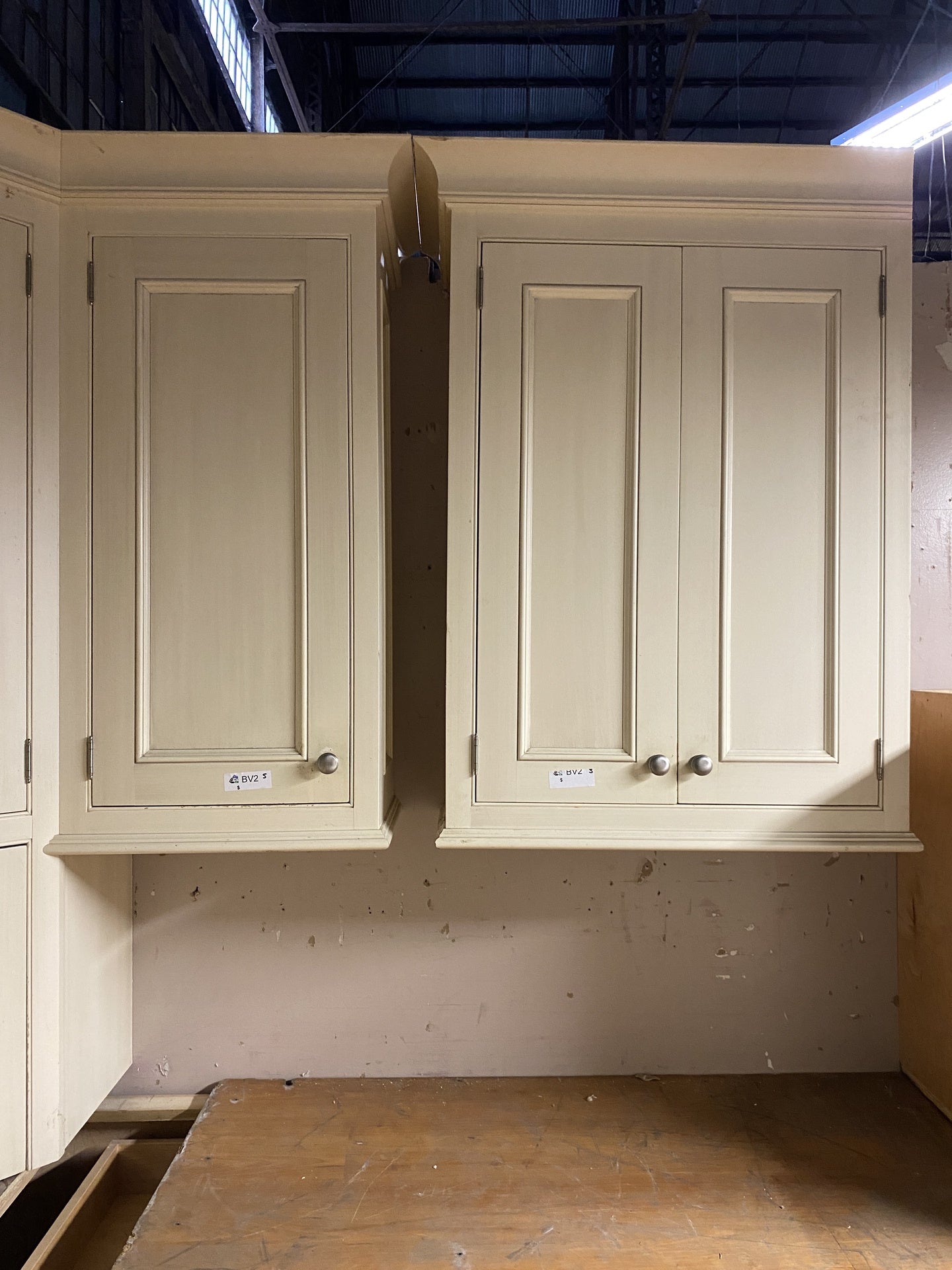 Cream Colored Cabinet Set BV2