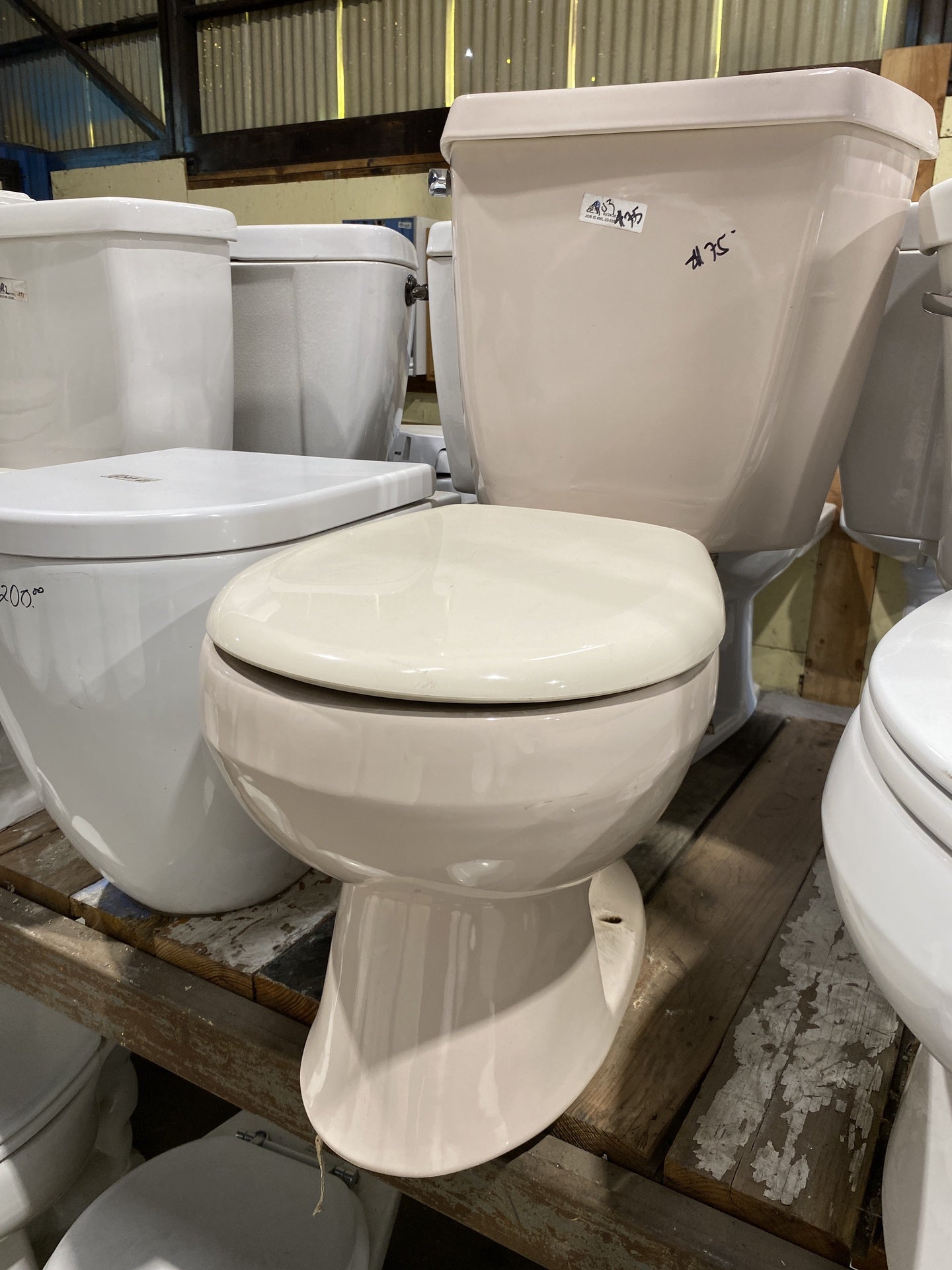 Vintage Pastel Toilet BO3