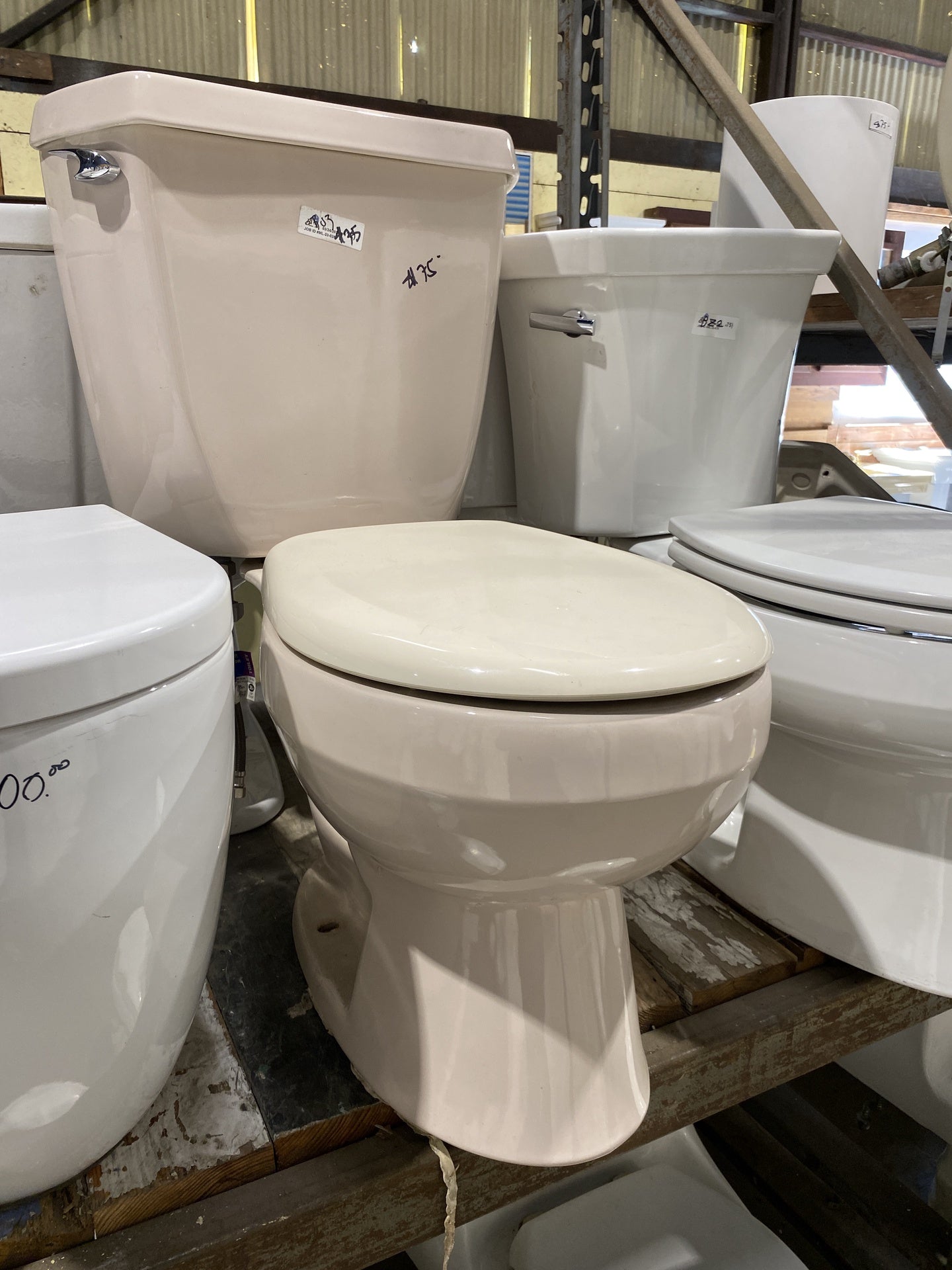 Vintage Pastel Toilet BO3