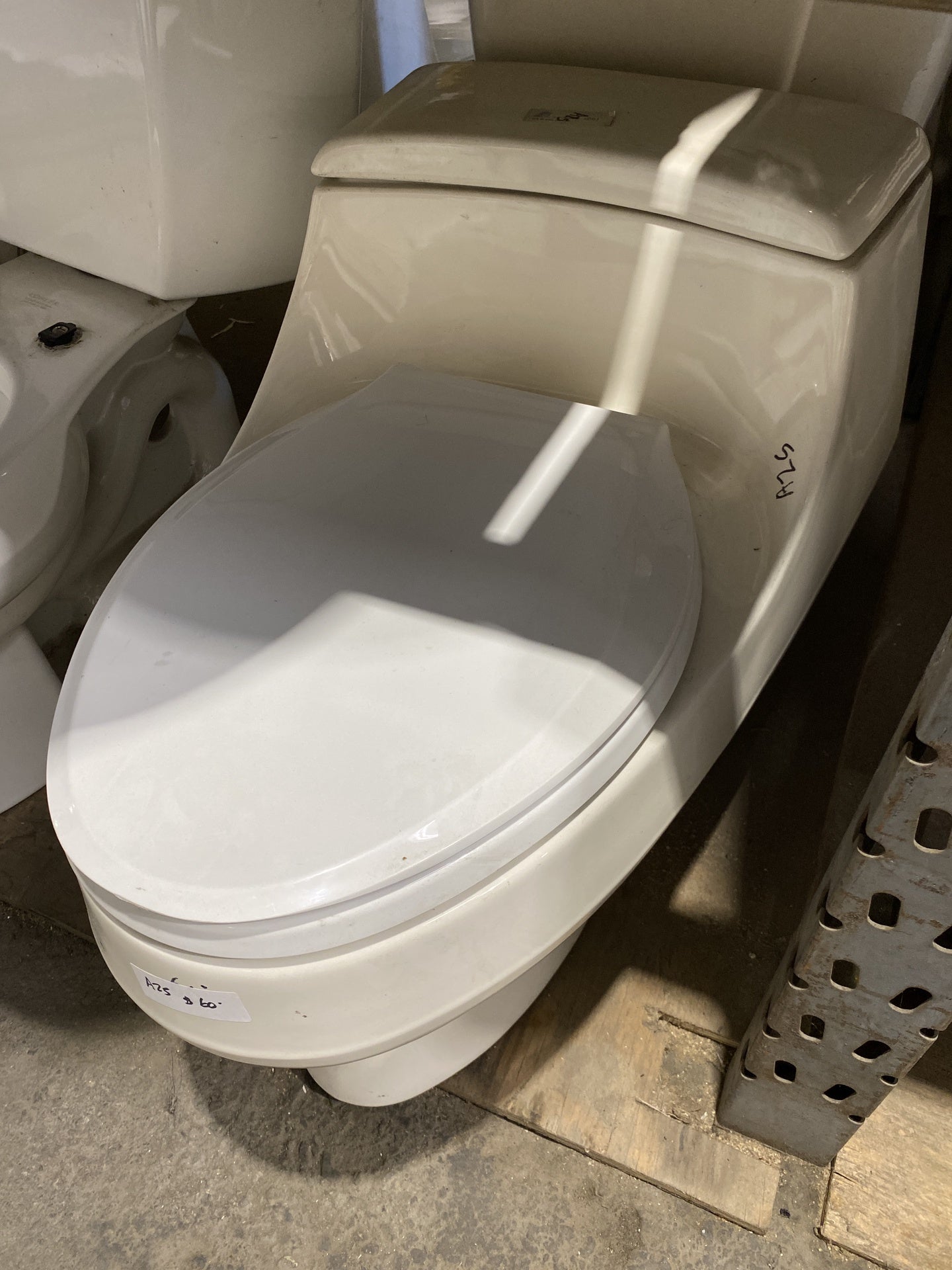Vintage Low Rider Toilet AZ5