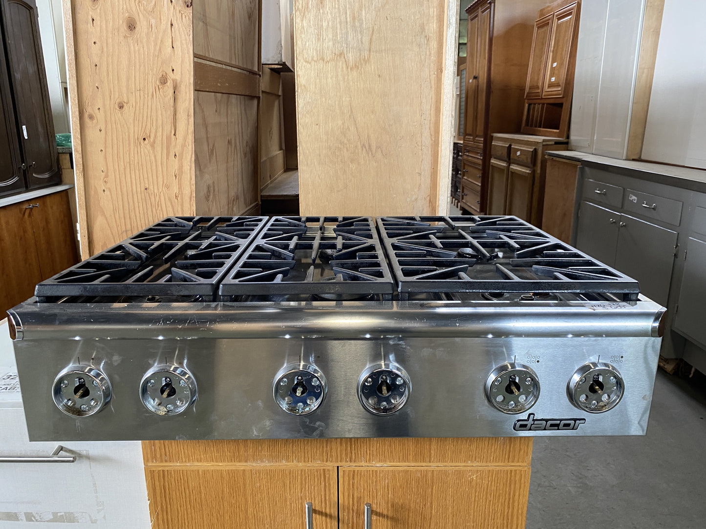 Dacor 6 Burner Gas Cooktop TRP