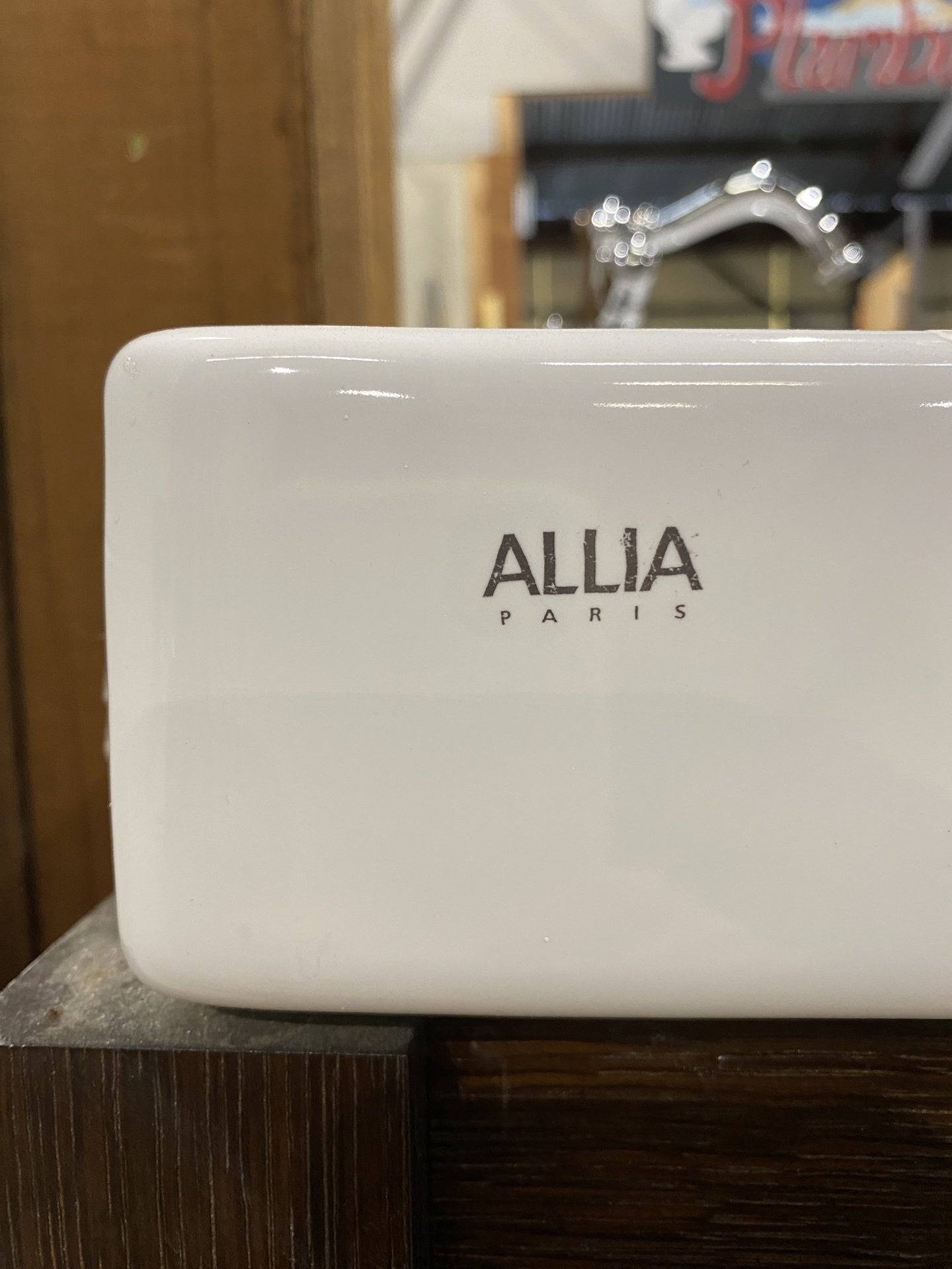 Allia of Paris Vanity BK5