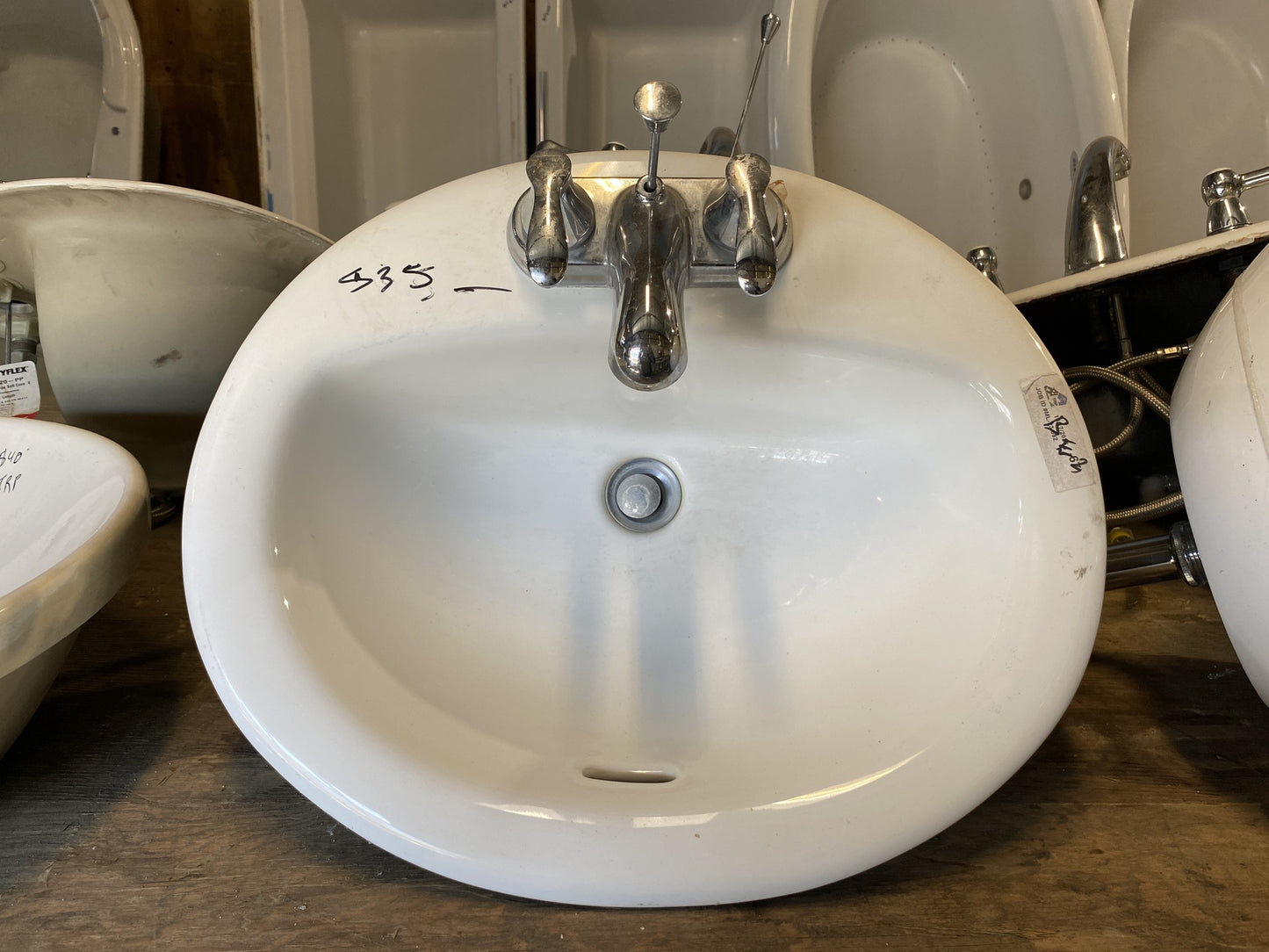White Oval Sink BE2