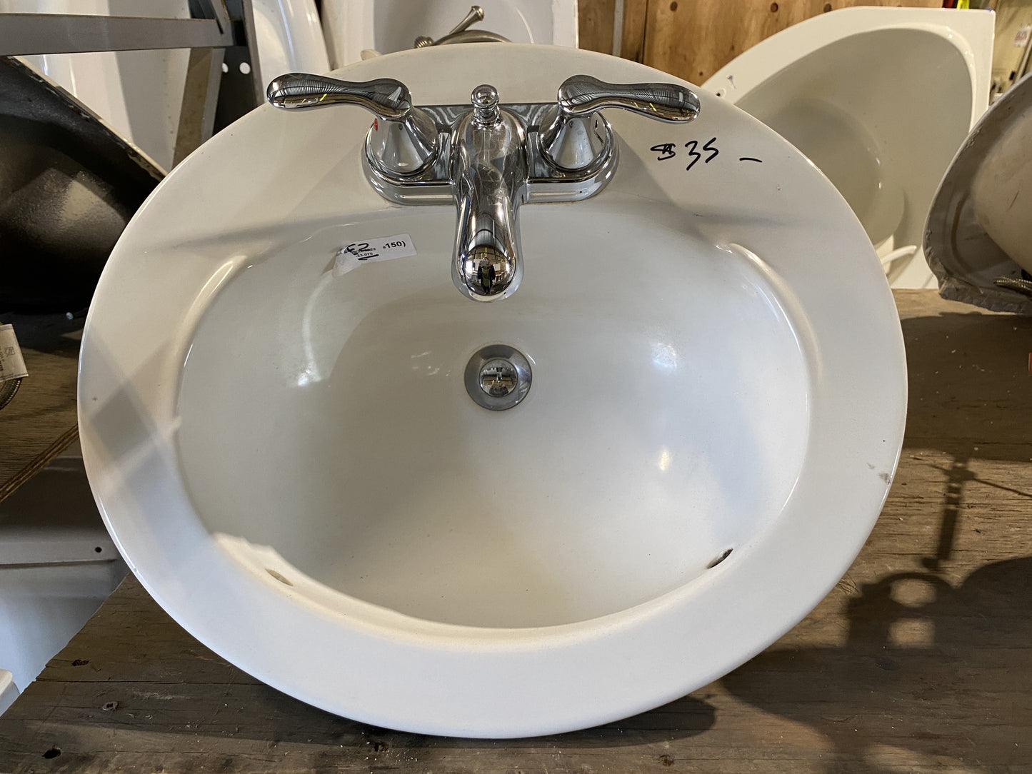 Oval White Sink BE2
