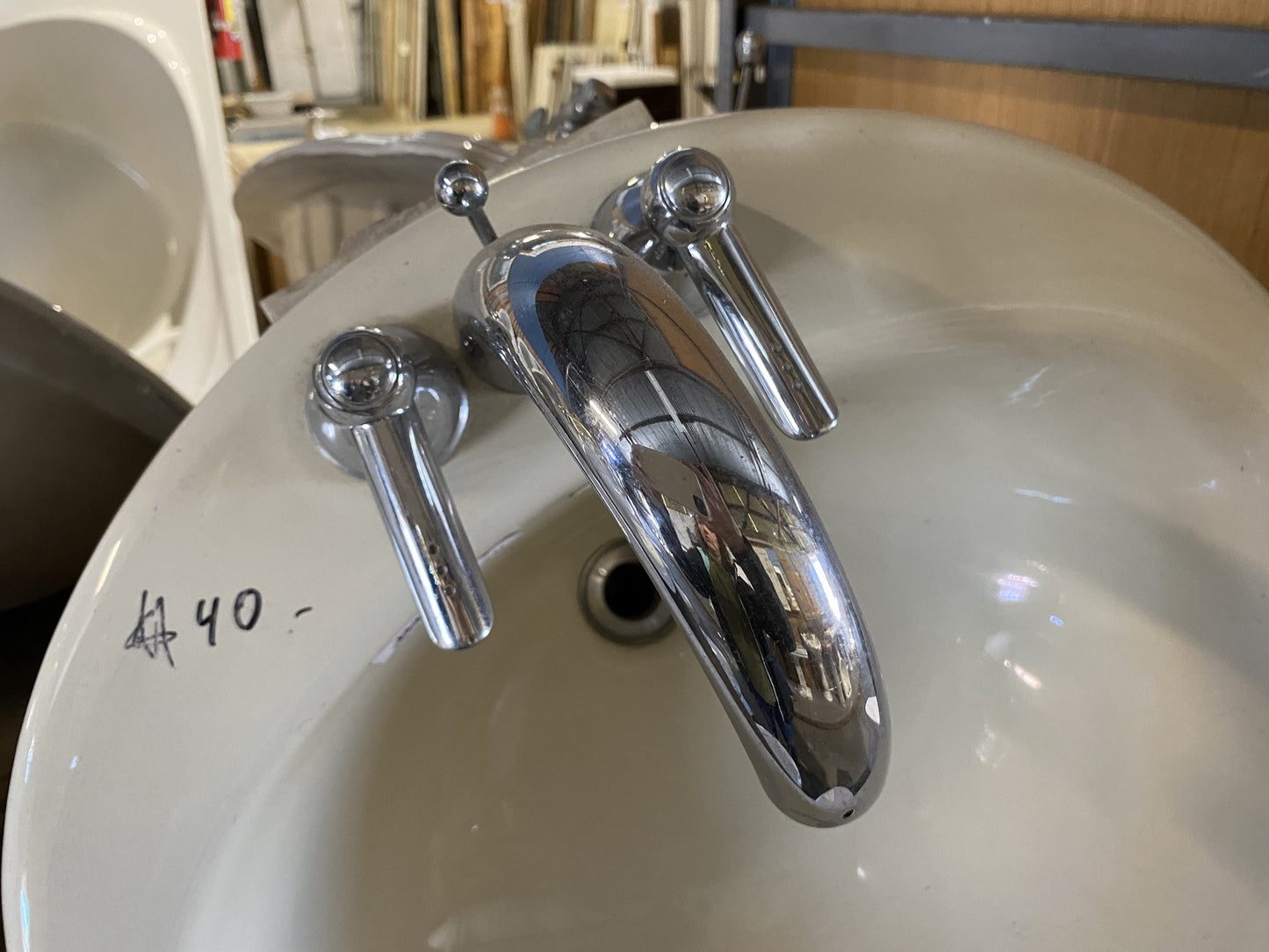Cream Colored Oval Sink BP3