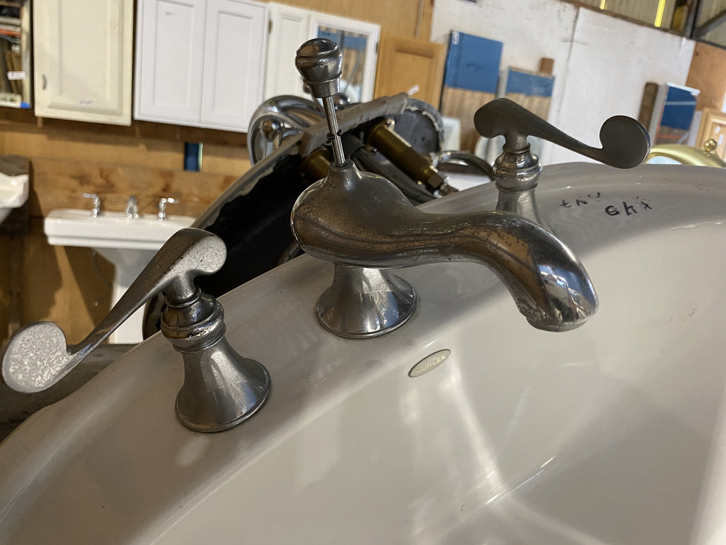 White Oval Vintage Kohler Sink AN7