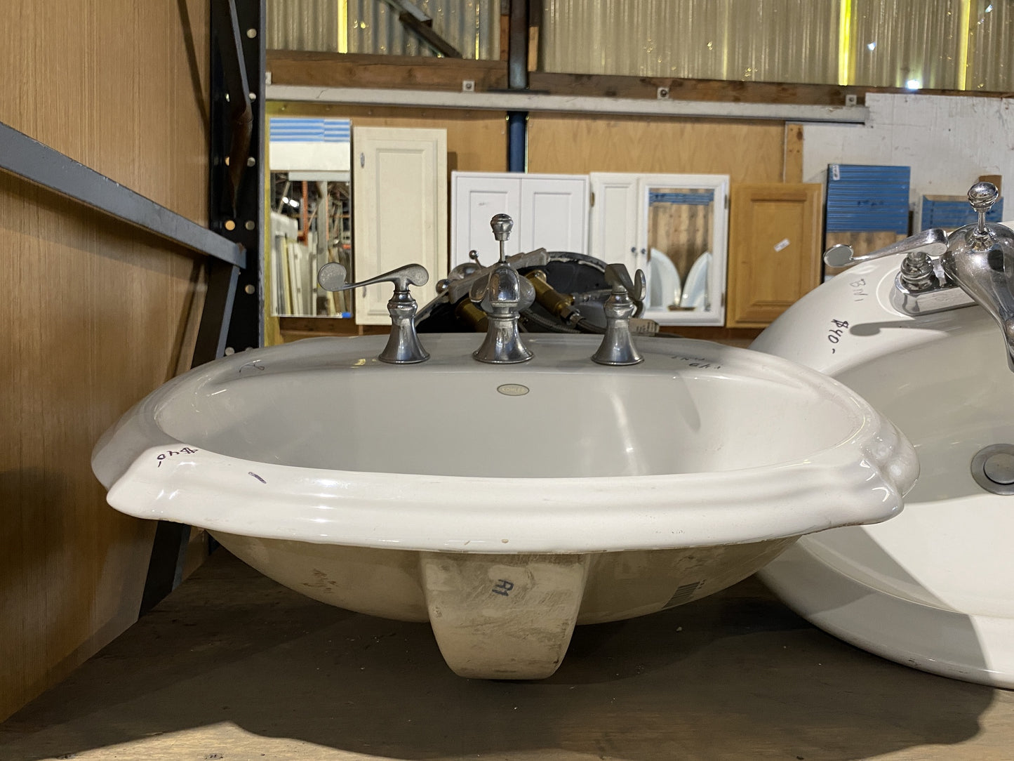 White Oval Vintage Kohler Sink AN7