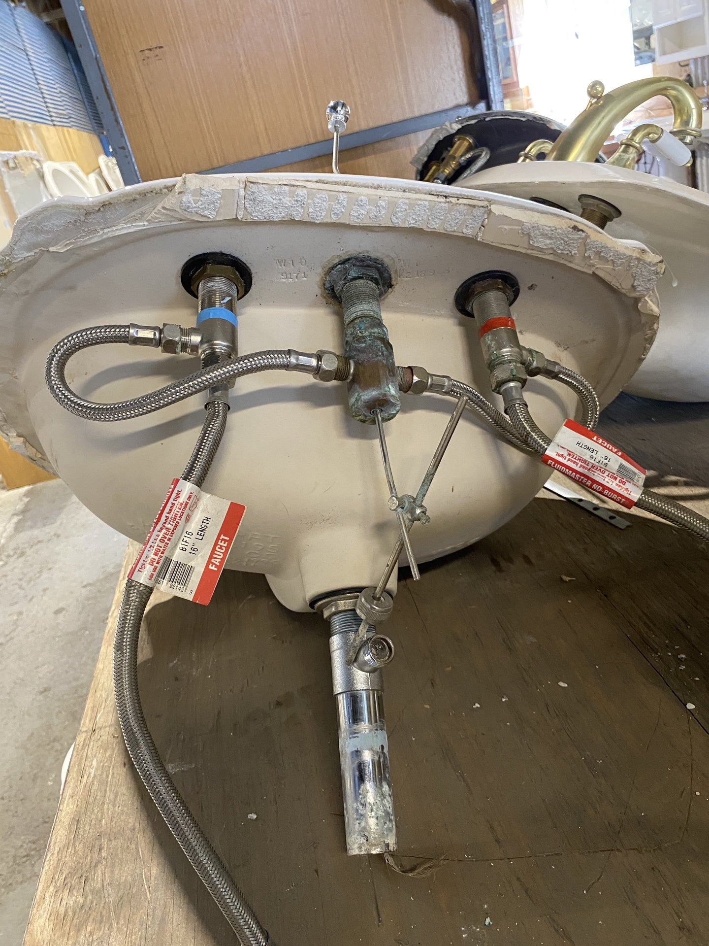 White Oval Kohler Sink AN7