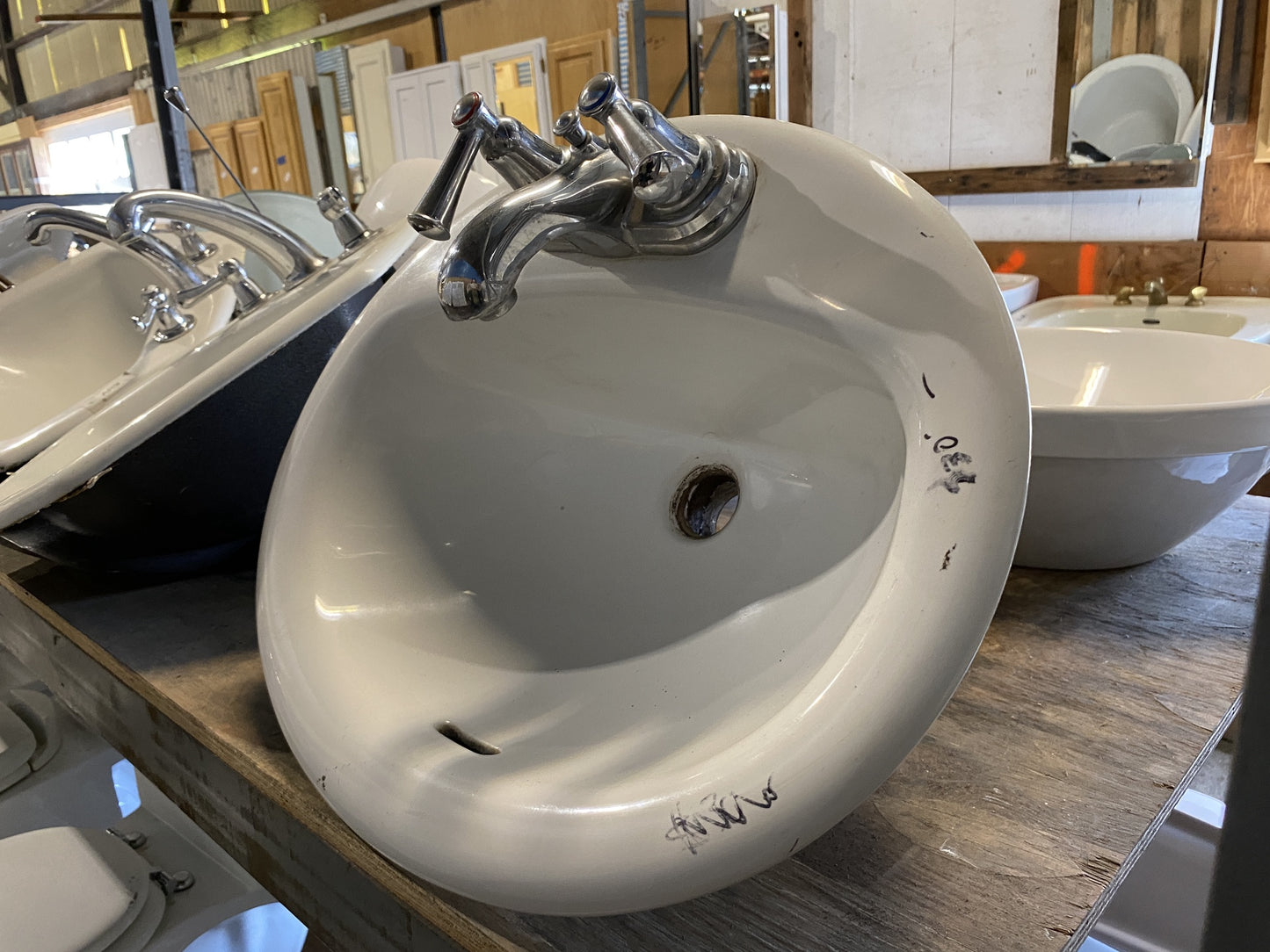 White Sink BE2