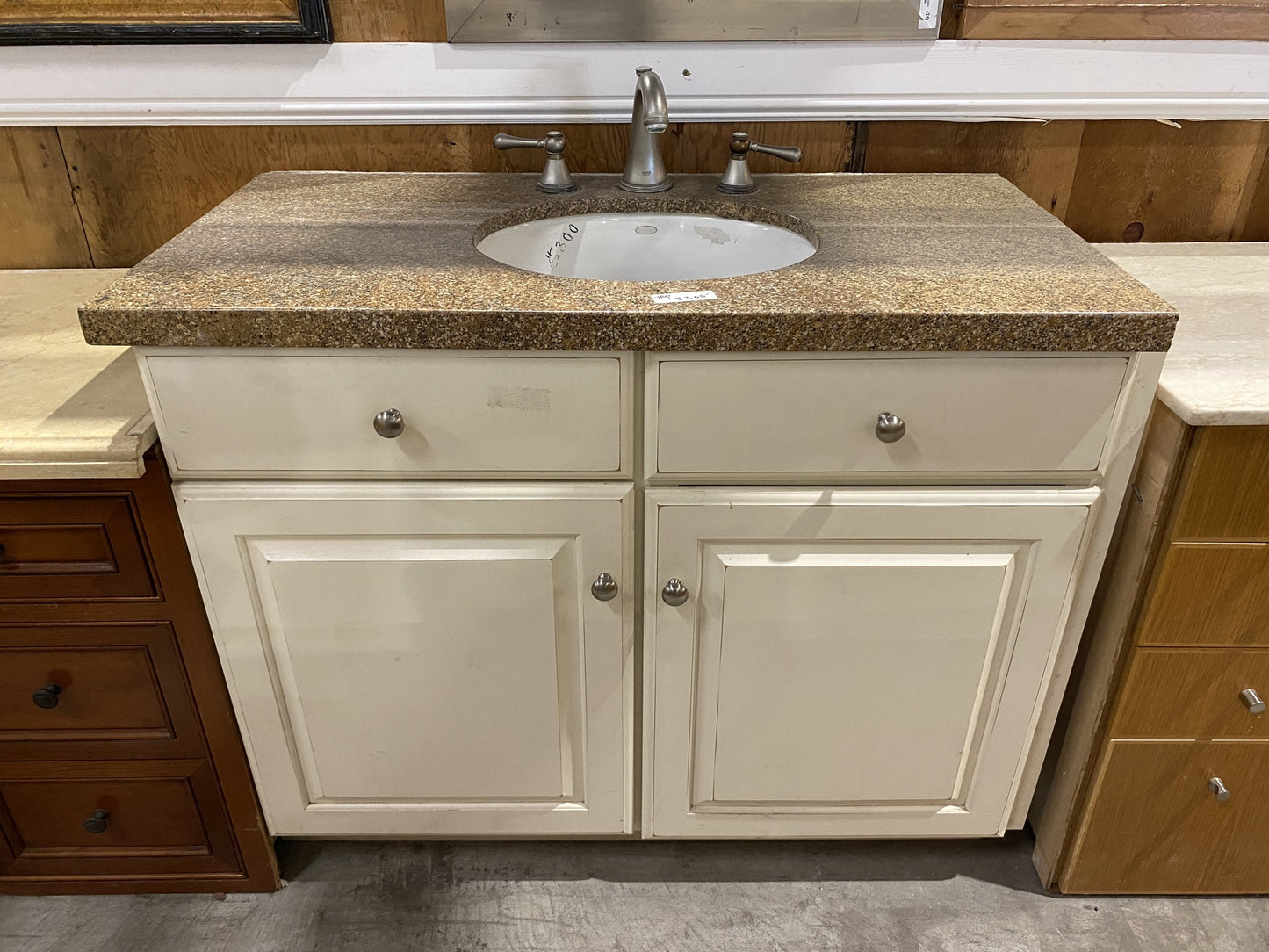 White Bathroom Vanity TRP