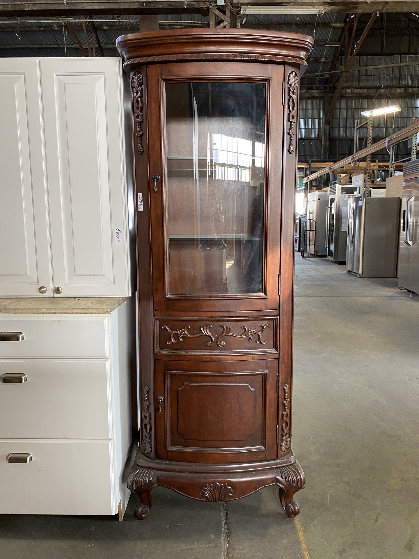 Vintage China Cabinet BZ7
