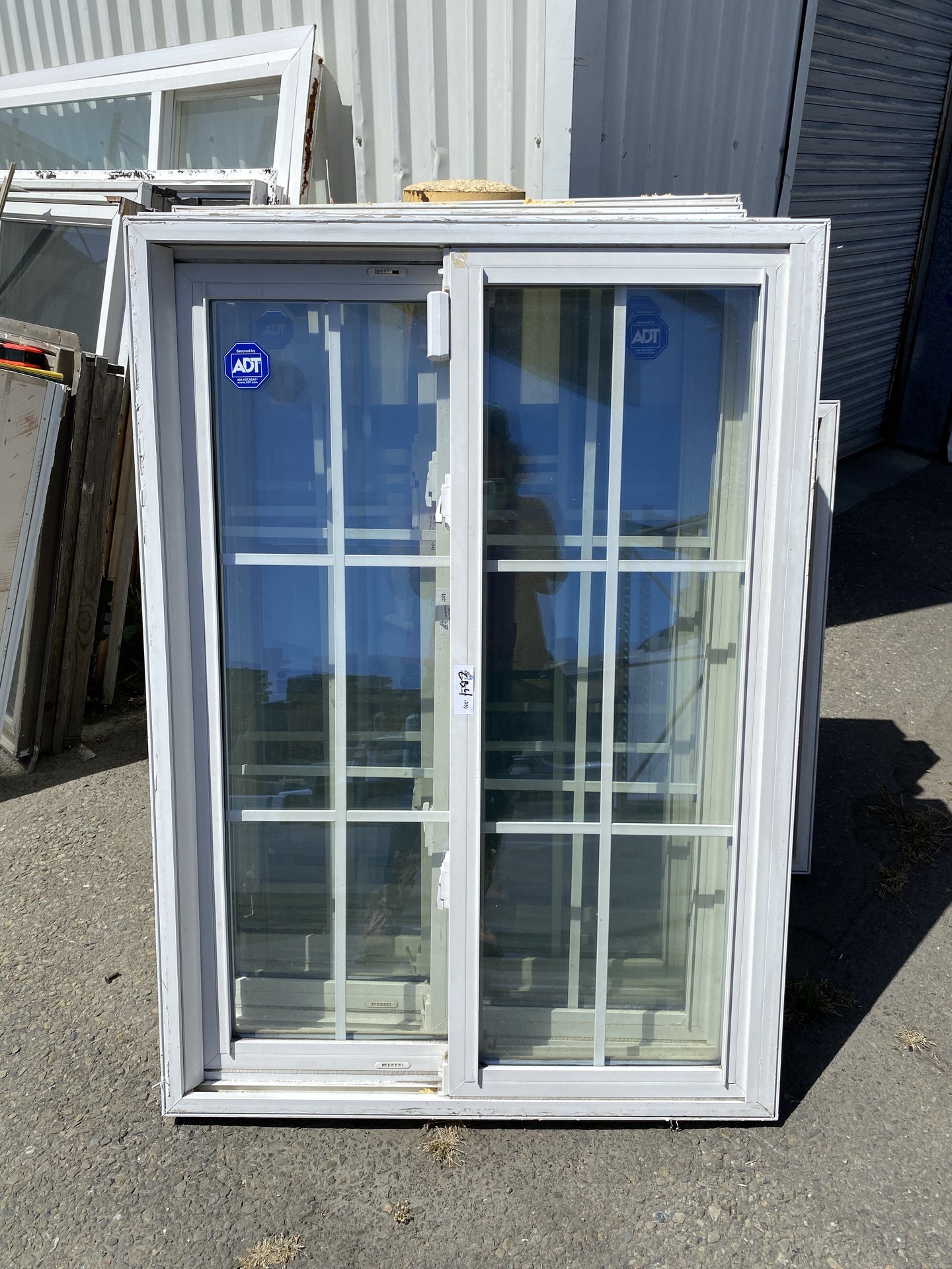White Vinyl Sliding Windows CB4