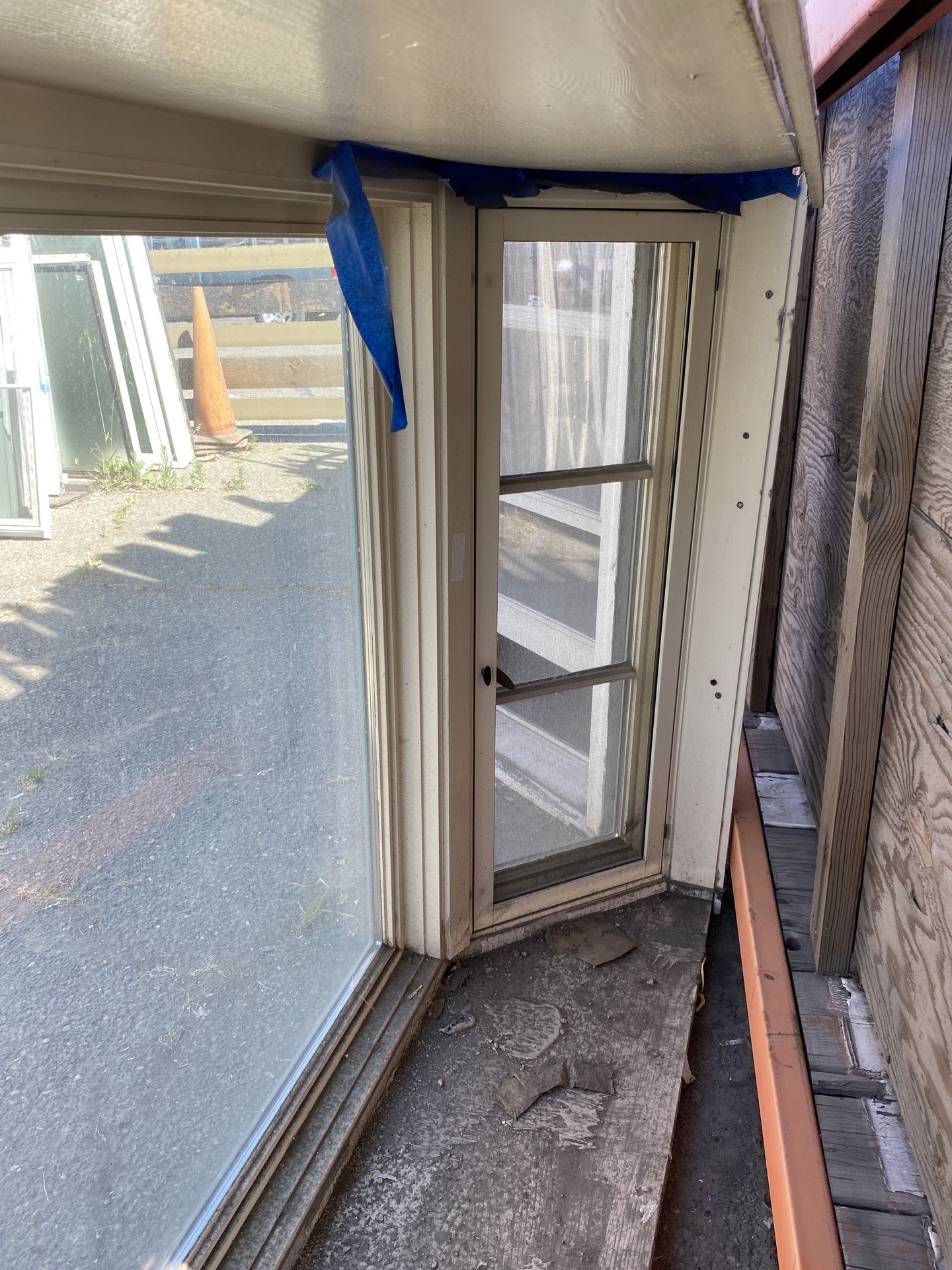 Blue Bay Window TRP