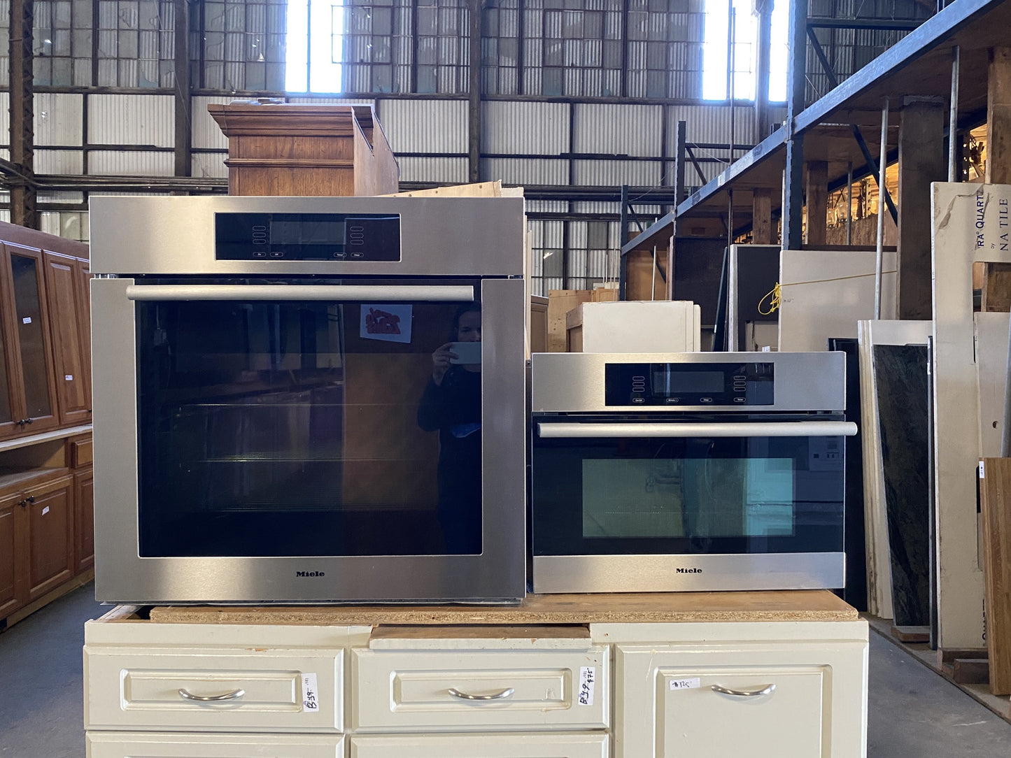 Miele Single Oven and Microwave Set TRP