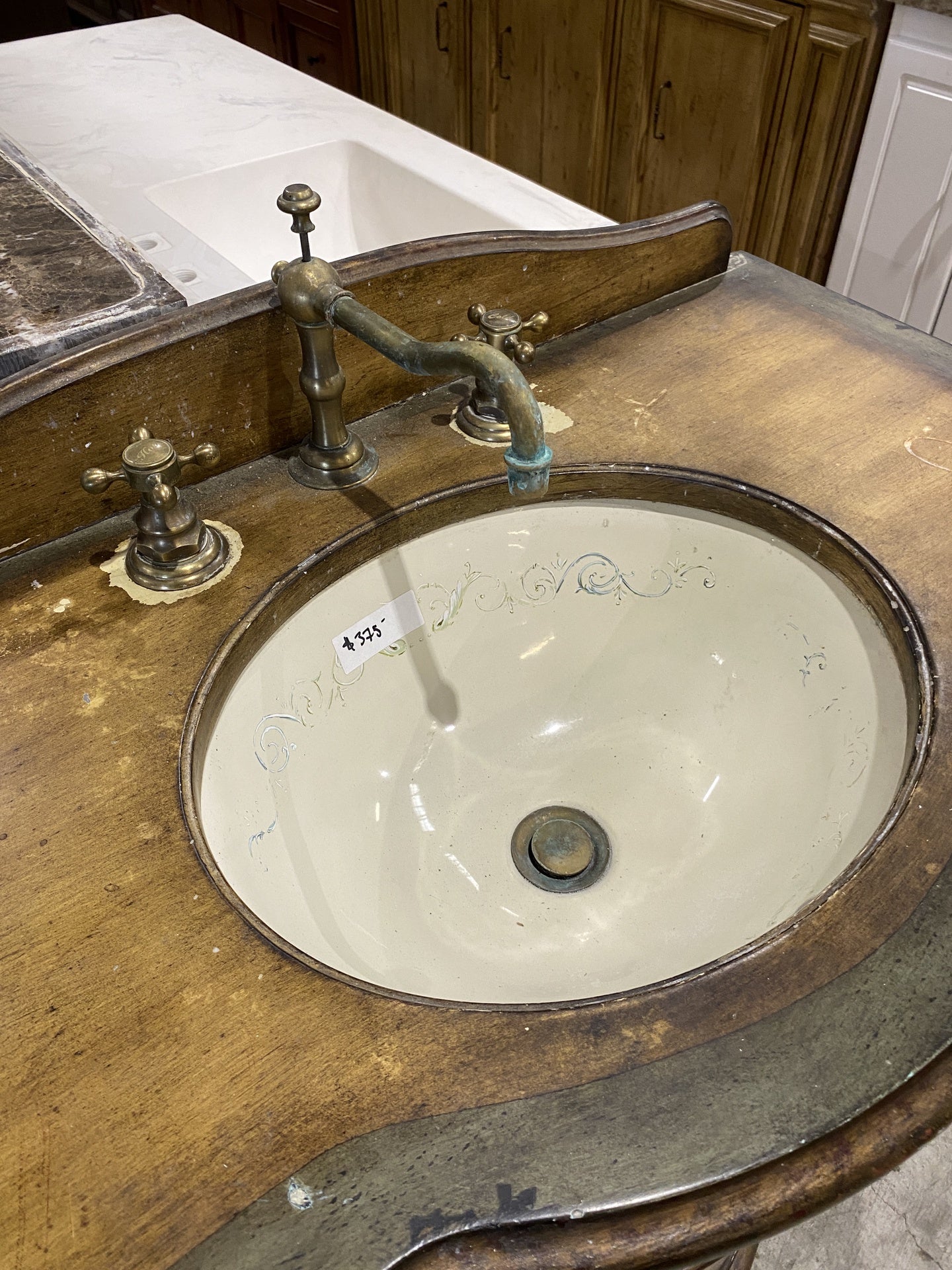 Vintage Wooden Vanity TRP