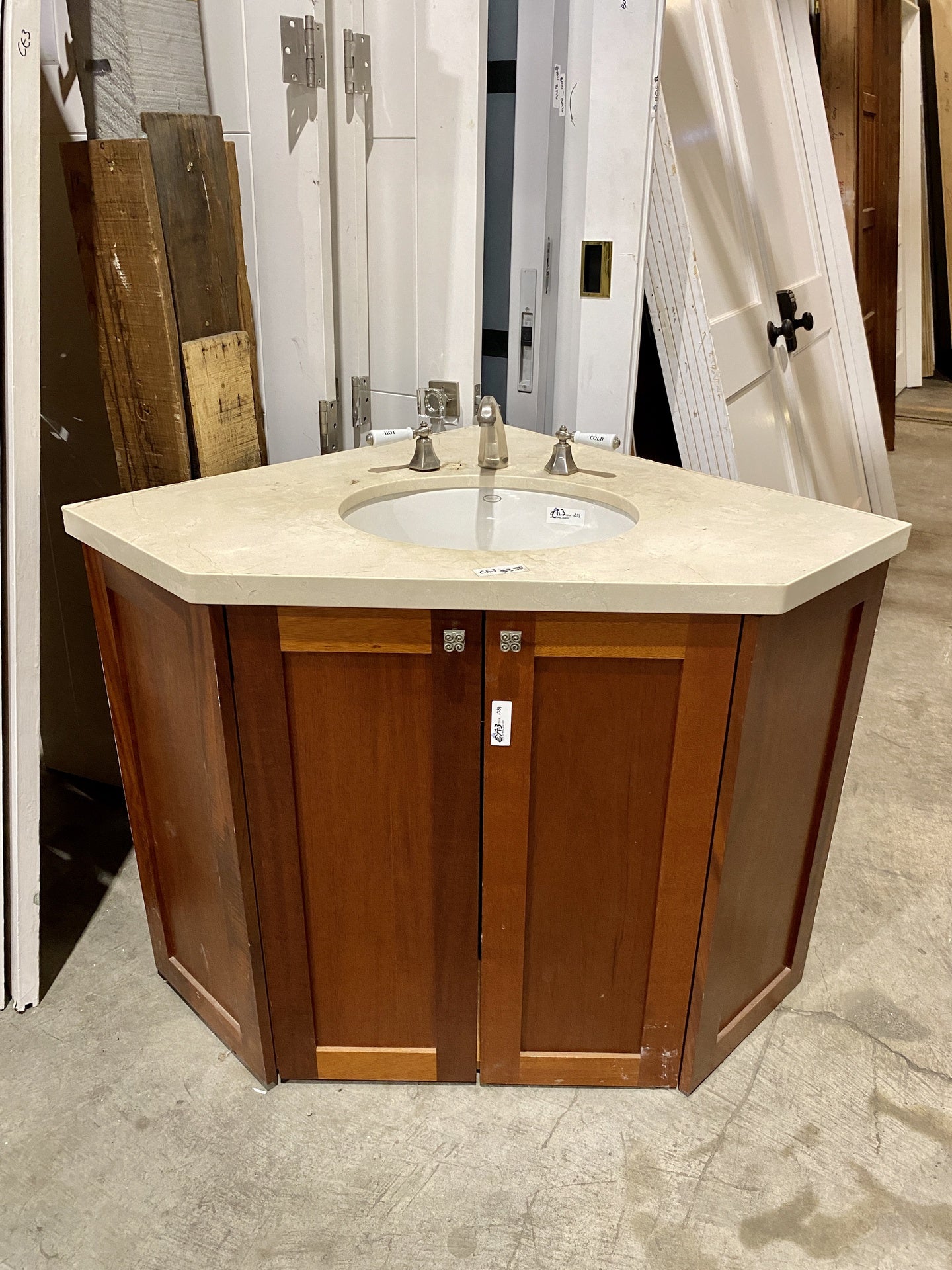Corner Vanity CA3