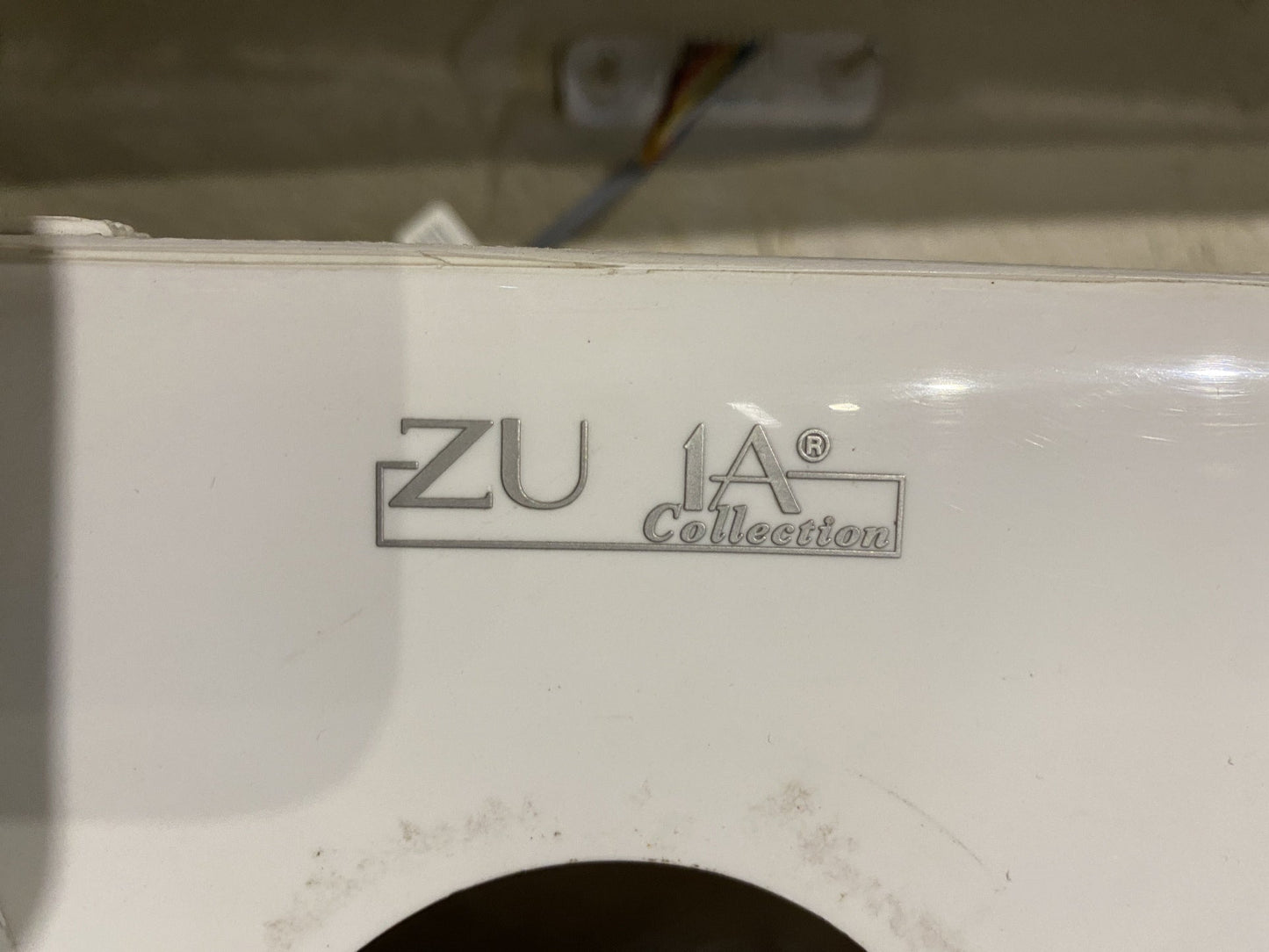 Zuma Collection Bathtub BX8